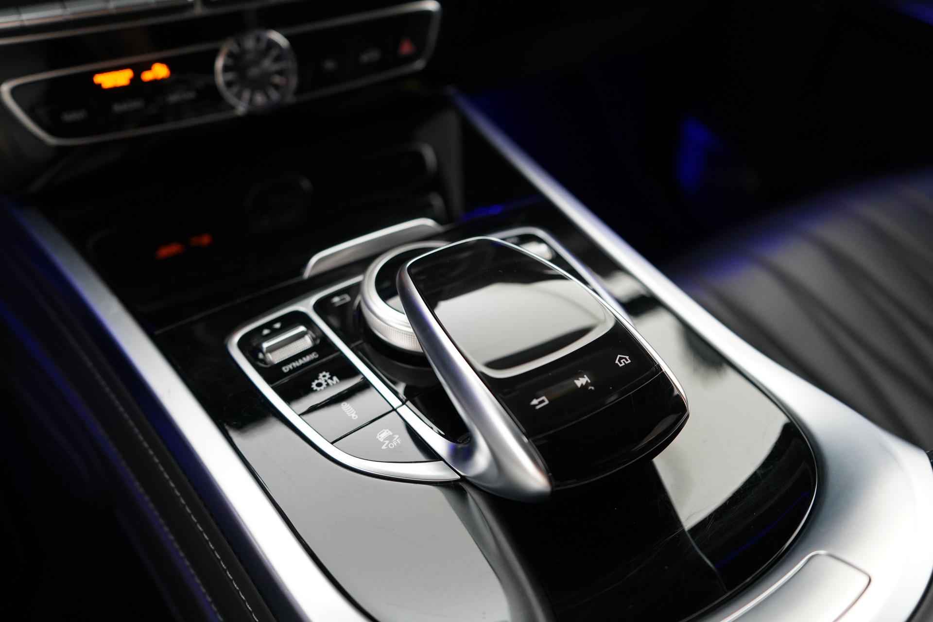 MERCEDES-BENZ G 63 AMG Speedshift Plus G-Tronic / CH-Fahrzeug-image-11