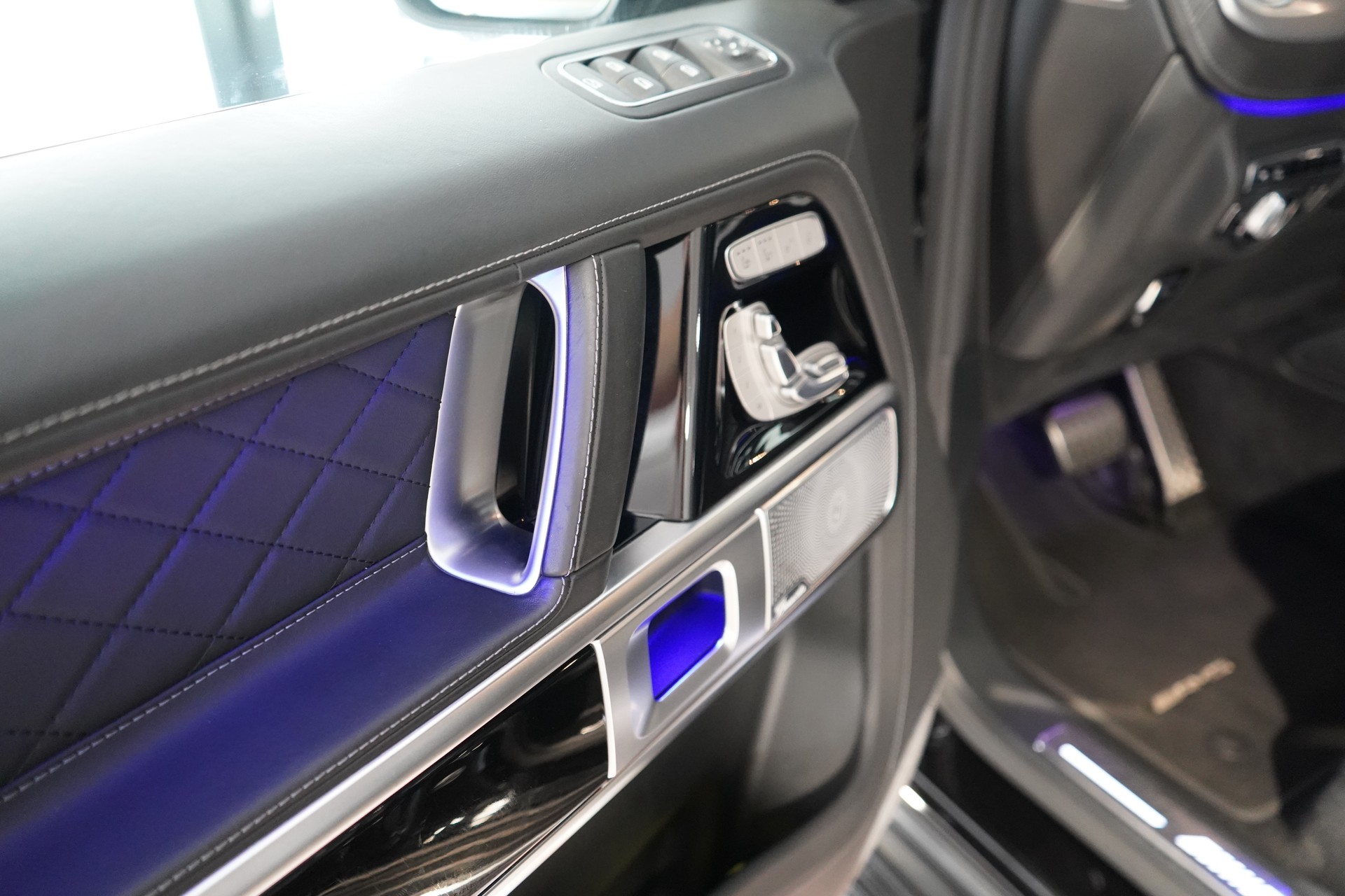 MERCEDES-BENZ G 63 AMG Speedshift Plus G-Tronic / CH-Fahrzeug-image-16