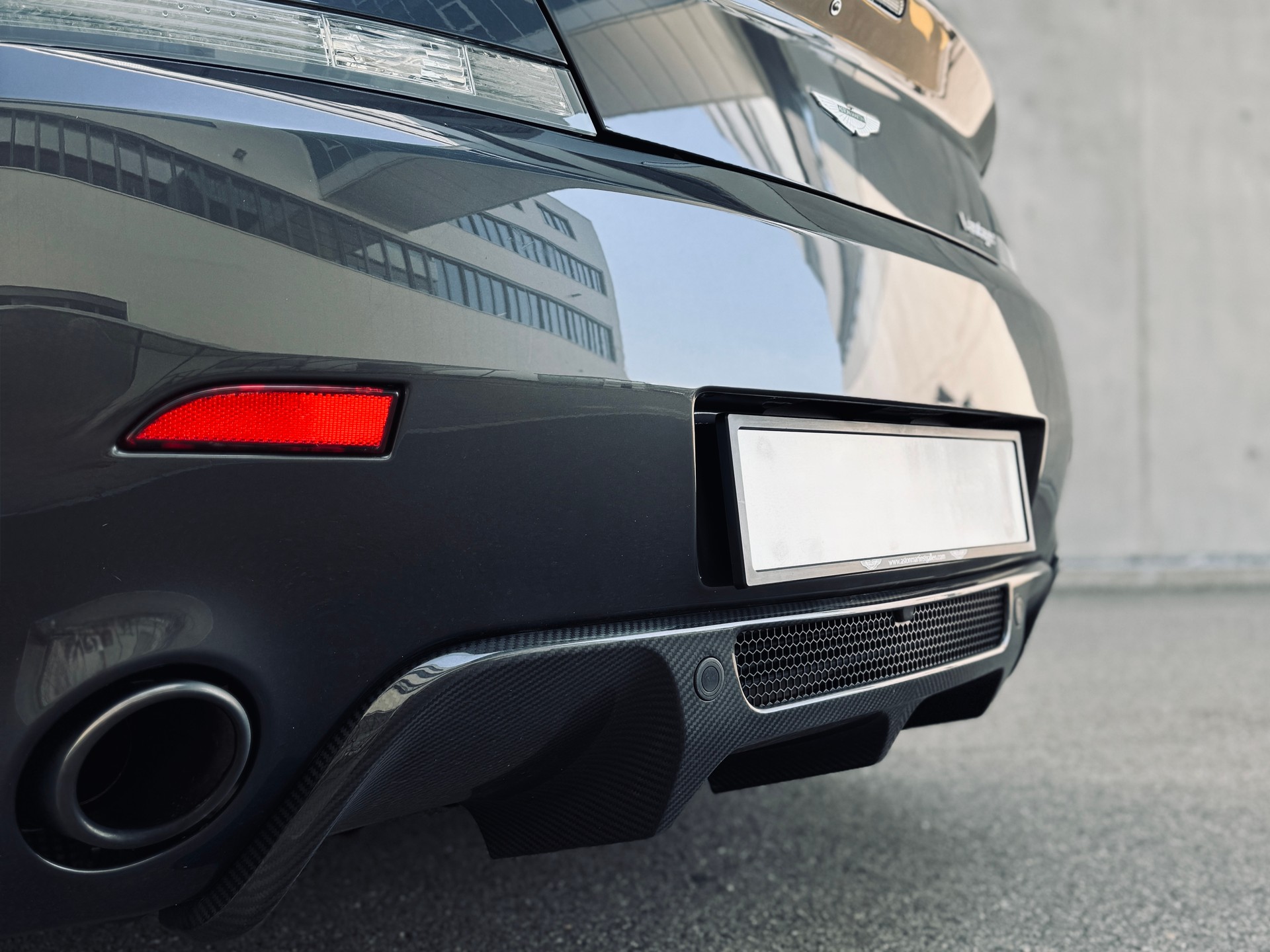 ASTON MARTIN V8 Vantage 4.7 N420 Sportshift-image-13
