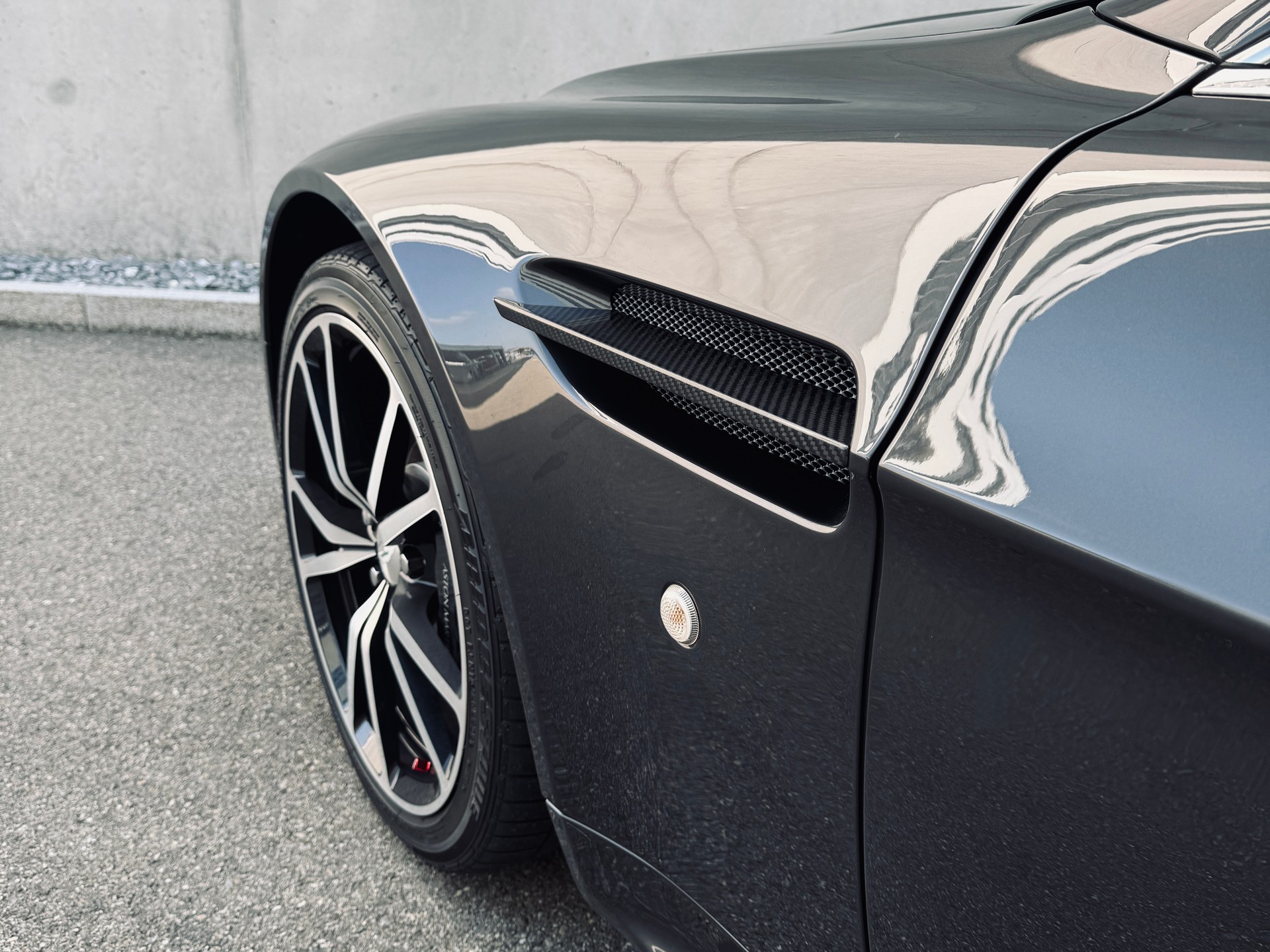 ASTON MARTIN V8 Vantage 4.7 N420 Sportshift-image-11