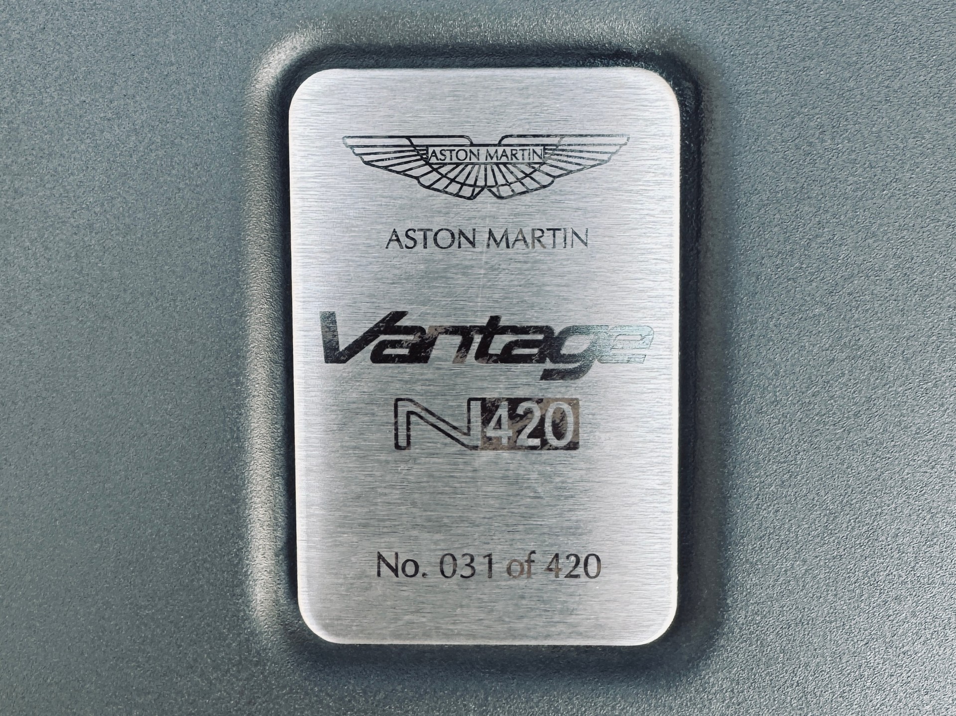 ASTON MARTIN V8 Vantage 4.7 N420 Sportshift-image-6