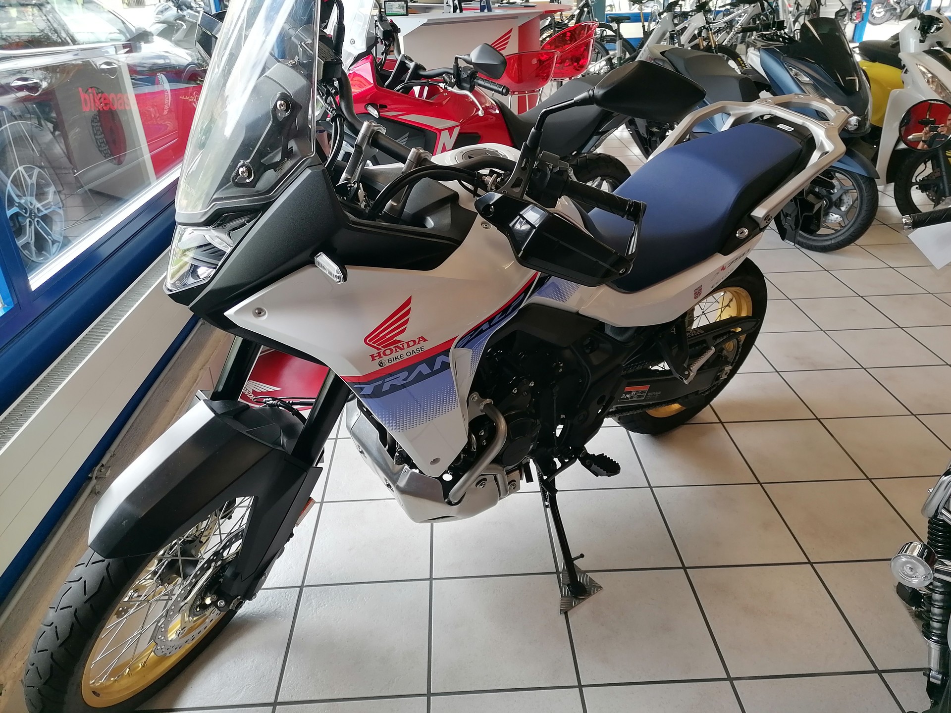 HONDA XL 750 Transalp-image-1