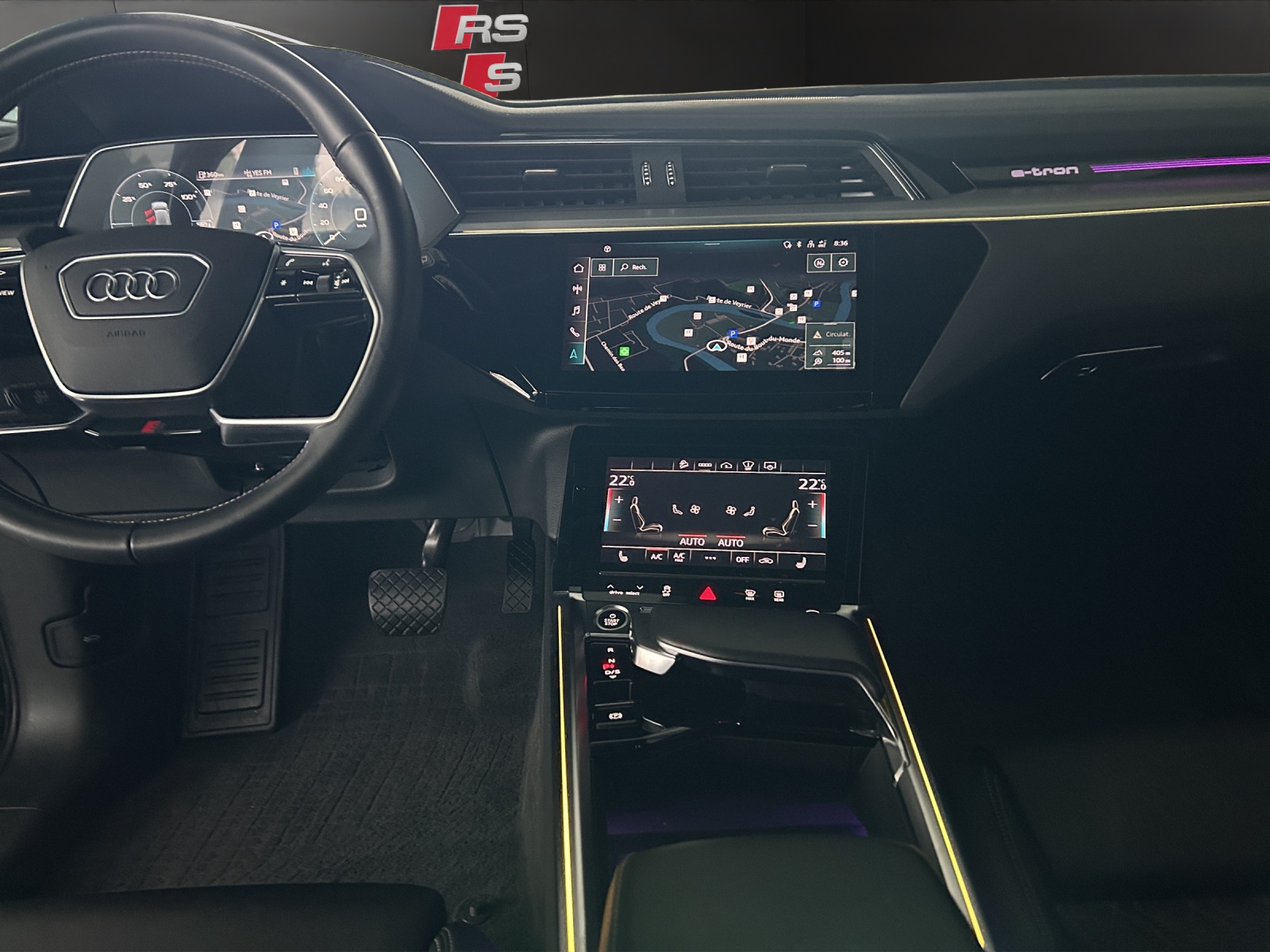 AUDI e-tron 55 S Line quattro-image-11