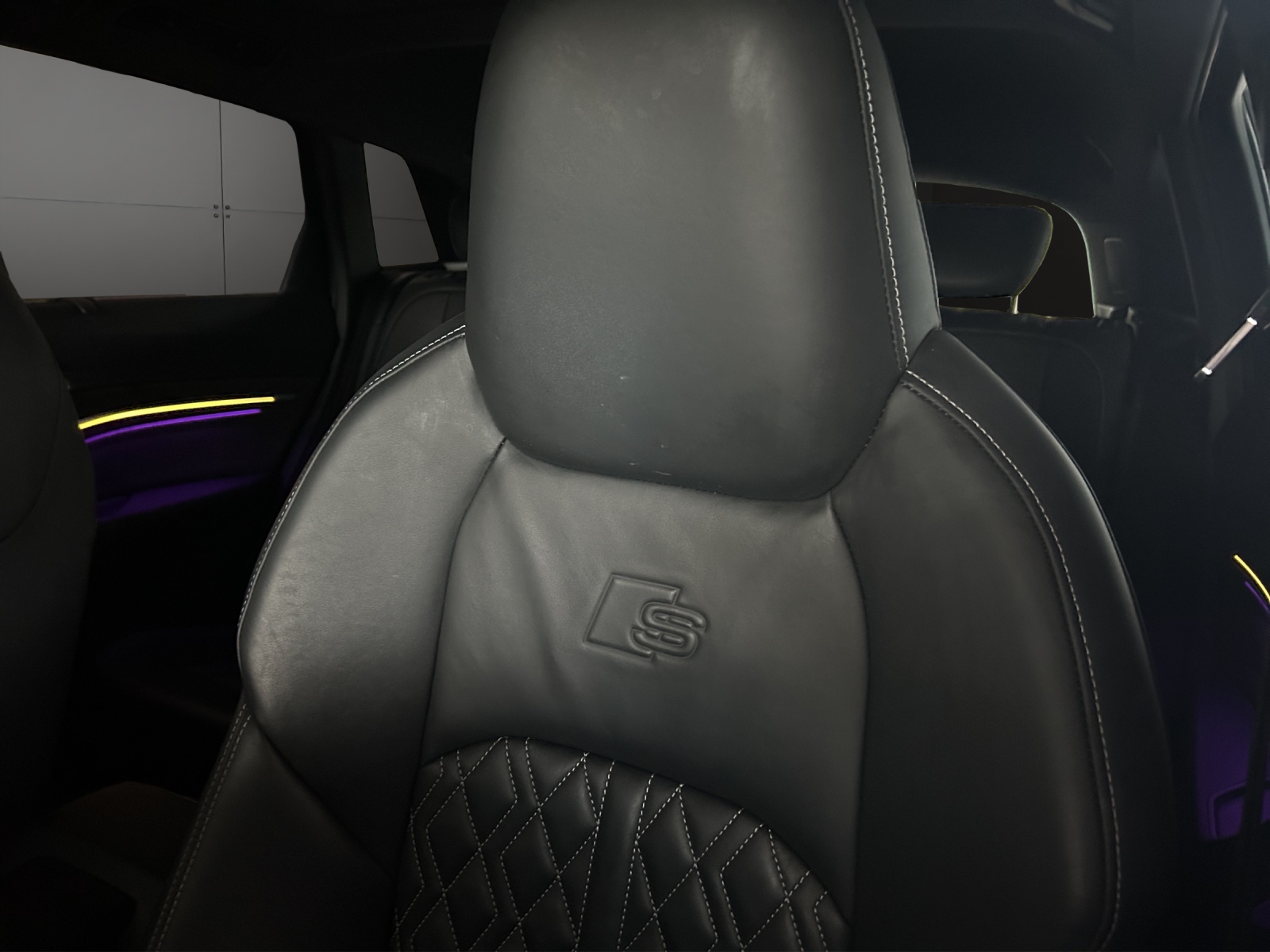 AUDI e-tron 55 S Line quattro-image-21