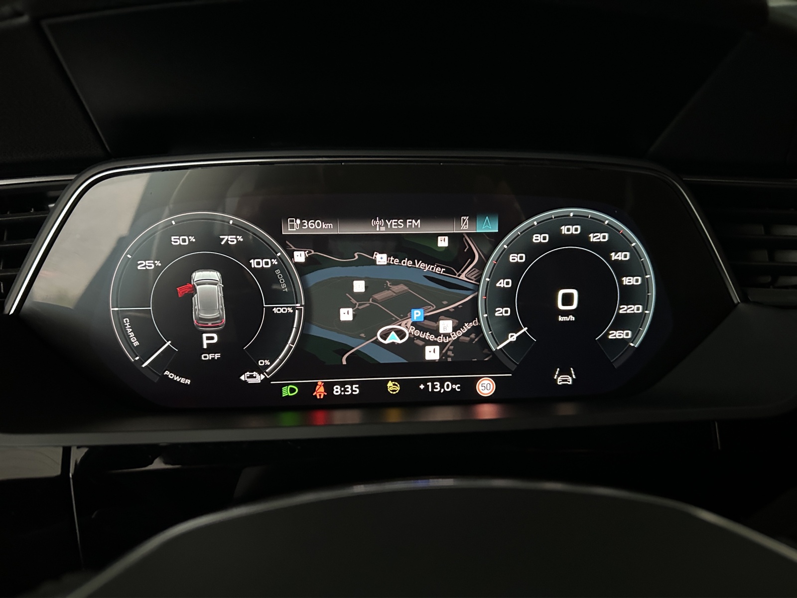 AUDI e-tron 55 S Line quattro-image-9