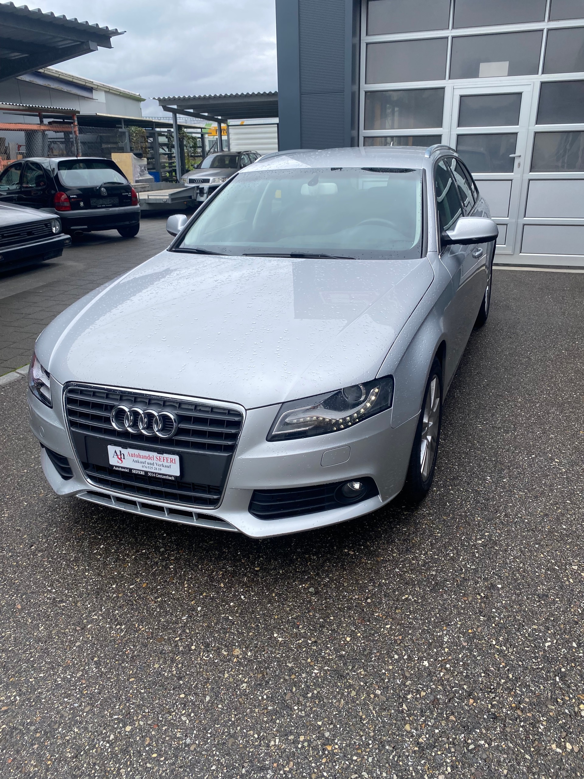 AUDI A4 Avant 2.0 TDI-image-1