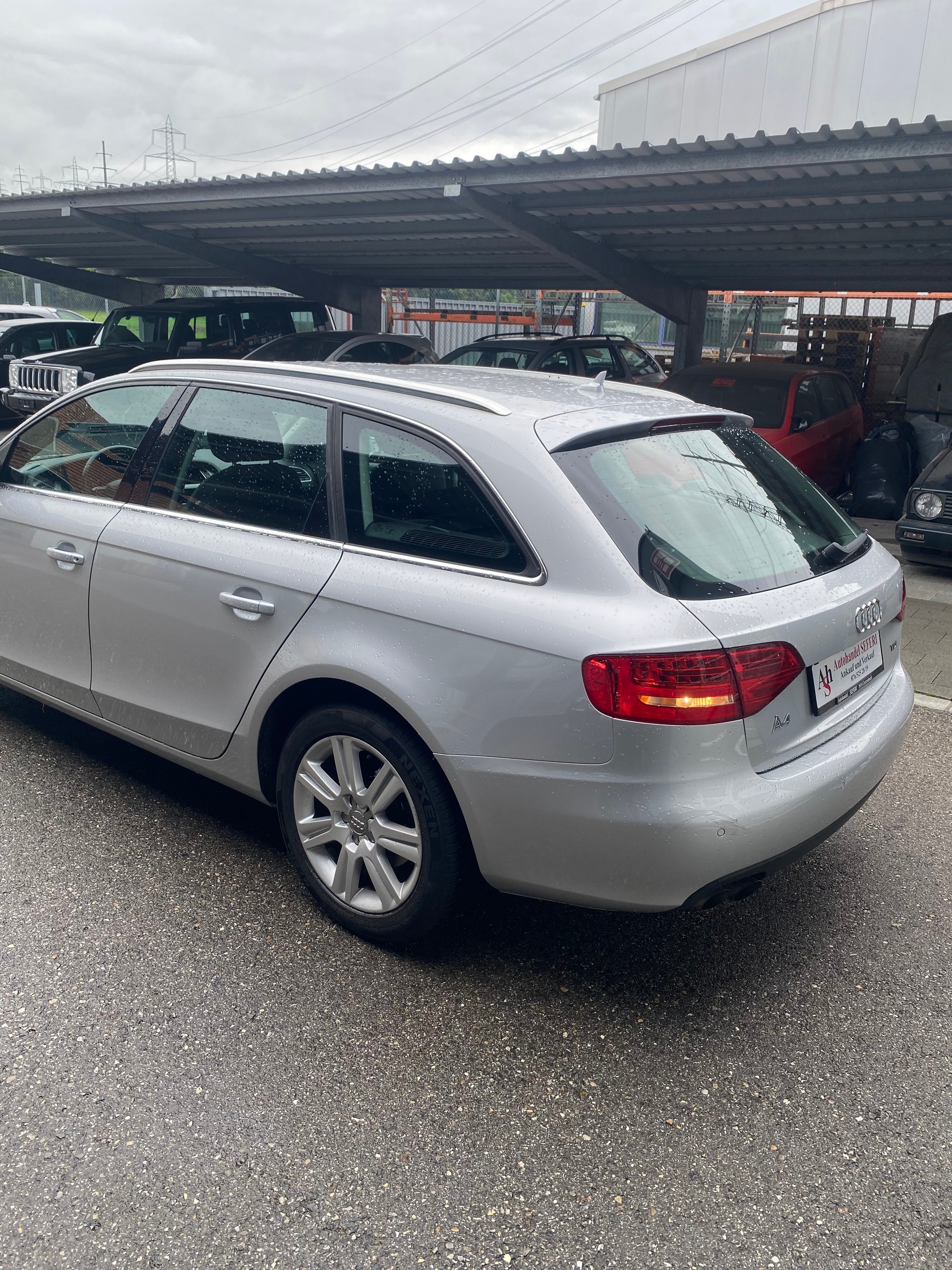AUDI A4 Avant 2.0 TDI-image-3