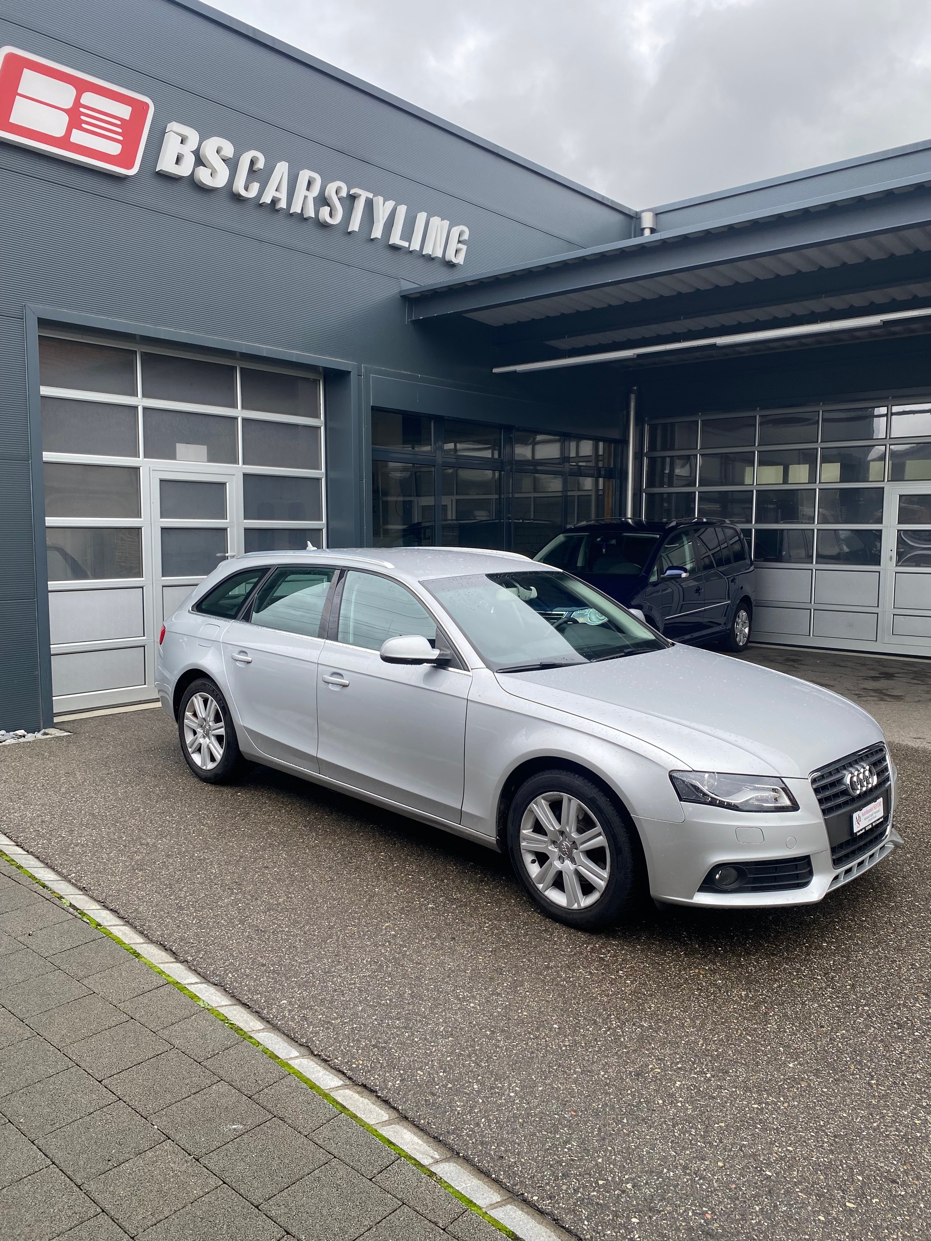 AUDI A4 Avant 2.0 TDI-image-7