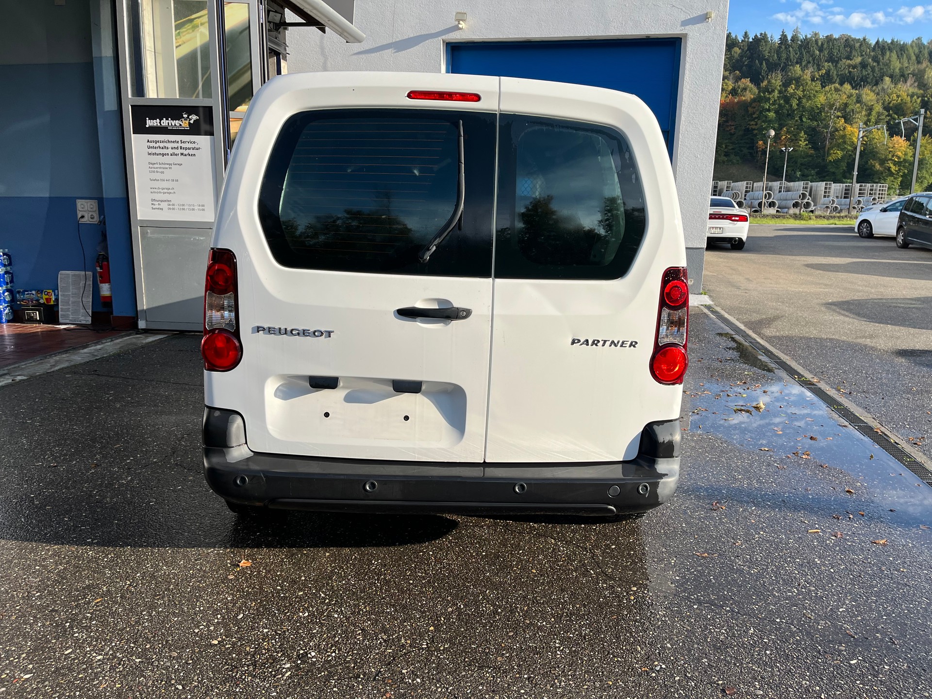 PEUGEOT Partner 1.6BlueHDI Allure-image-5