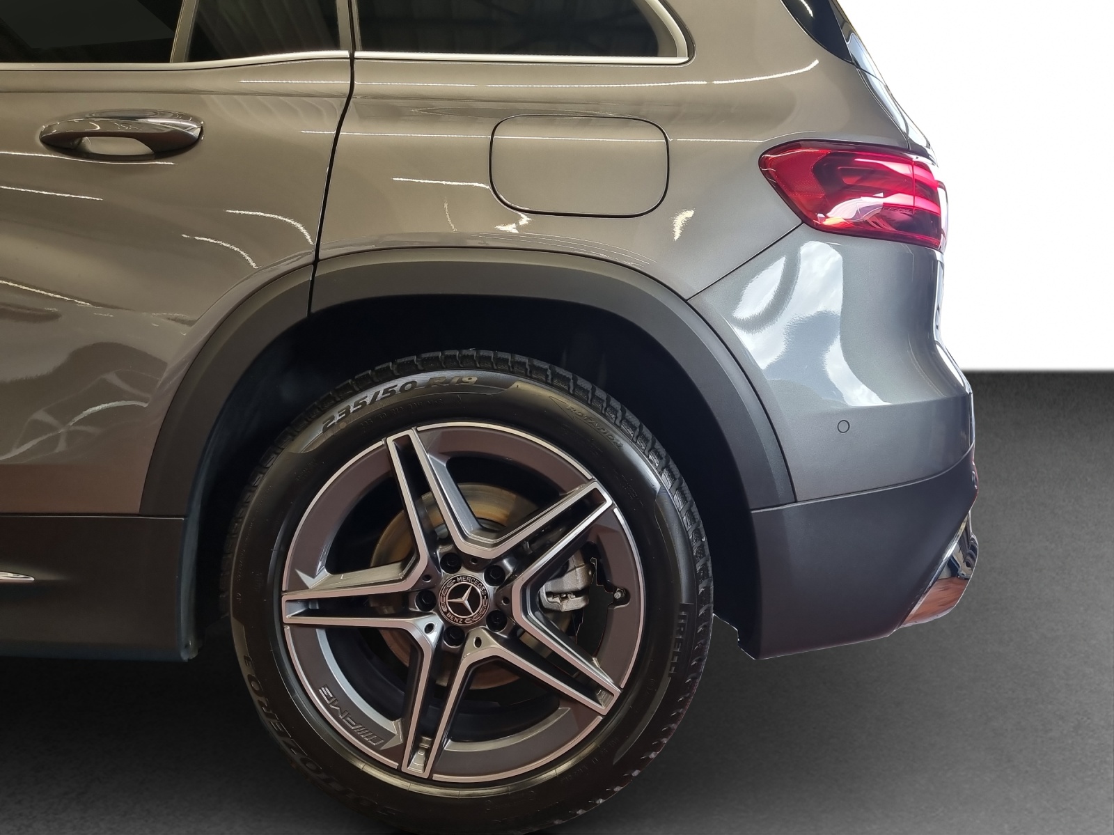 MERCEDES-BENZ GLB 220 d 4M 8G-Tronic-image-22