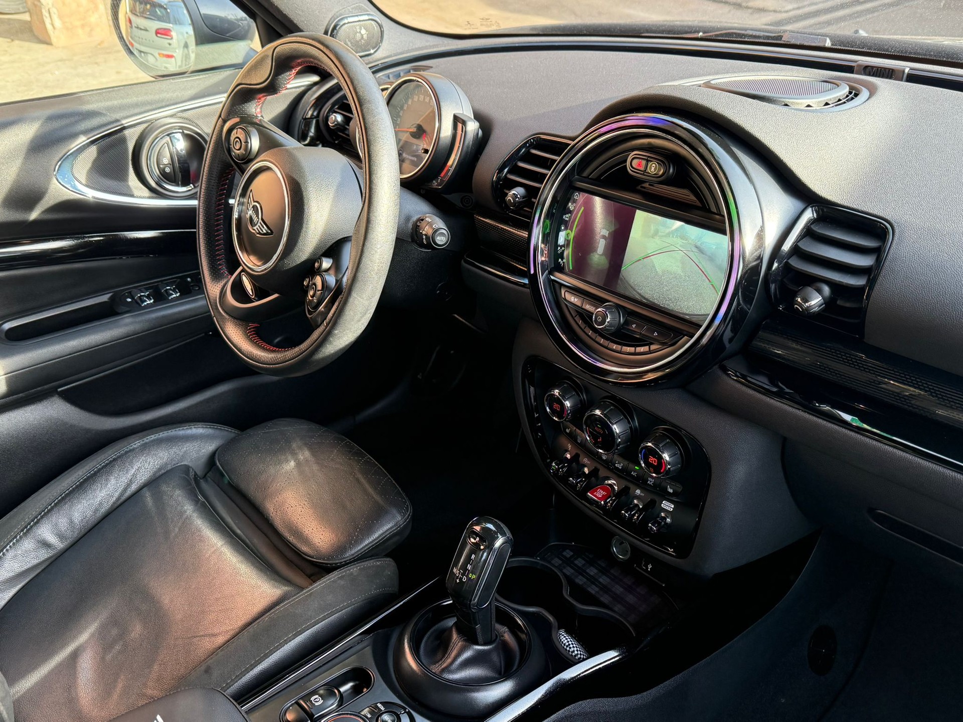 MINI Clubman Cooper SD ALL4 Steptronic-image-9