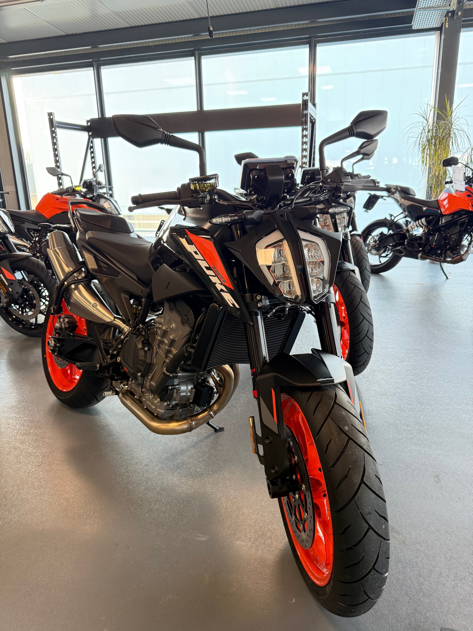 KTM 790 Duke 2026-showroom-element-2