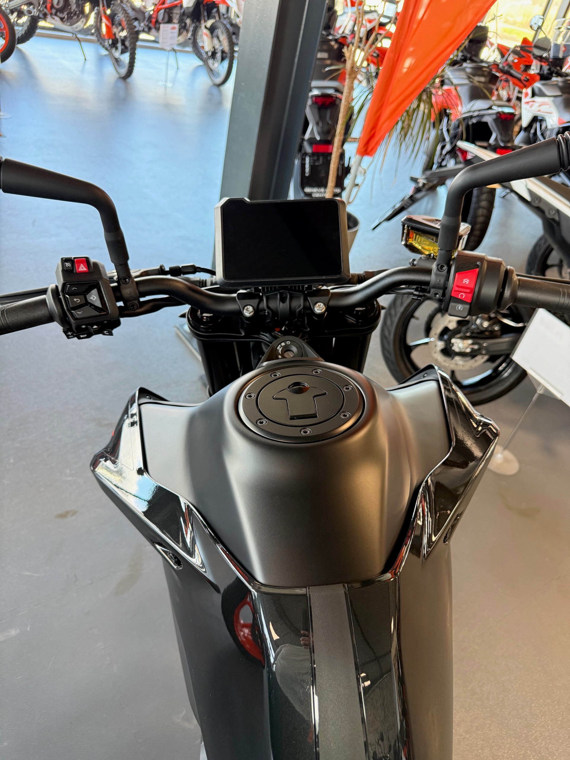 KTM 790 Duke 2026-image-7
