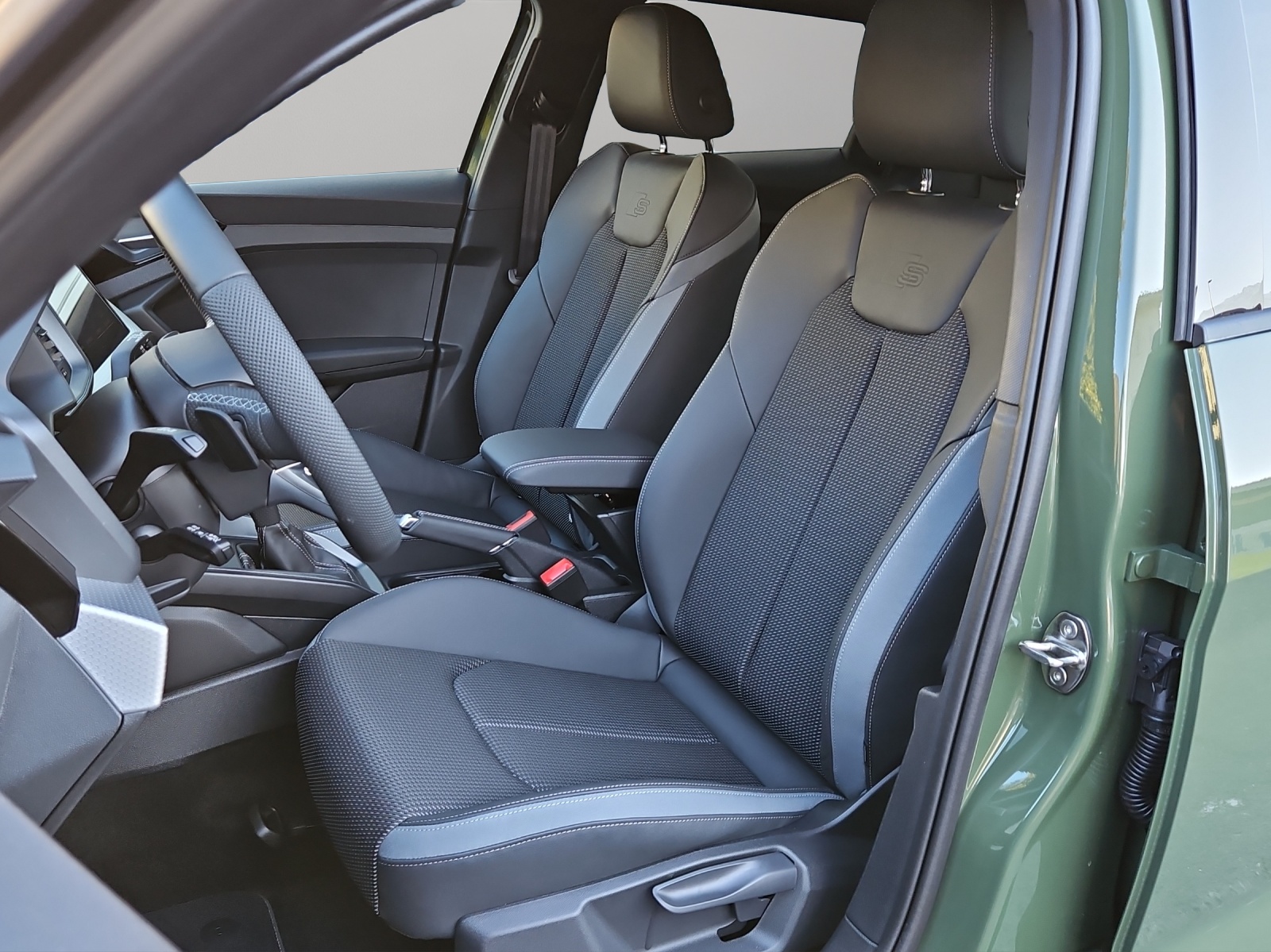 AUDI A1 Sportback 30 TFSI S Line Attraction S-tronic-image-7