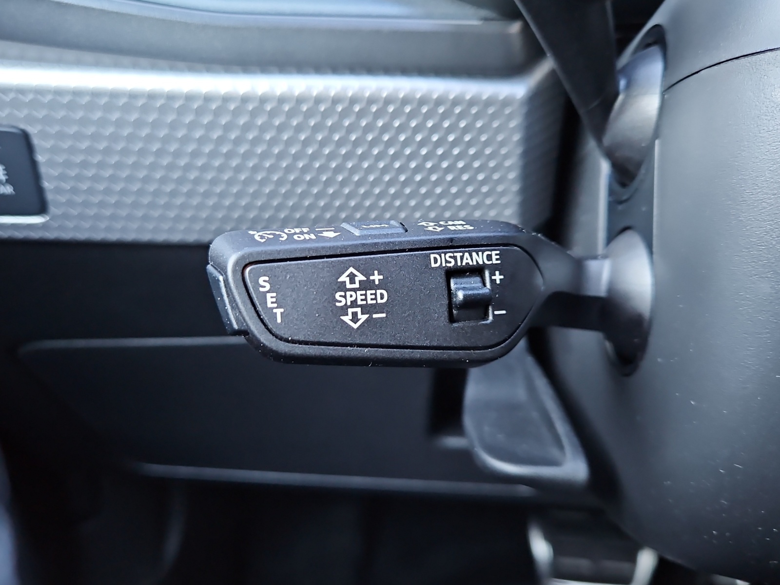 AUDI A1 Sportback 30 TFSI S Line Attraction S-tronic-image-14