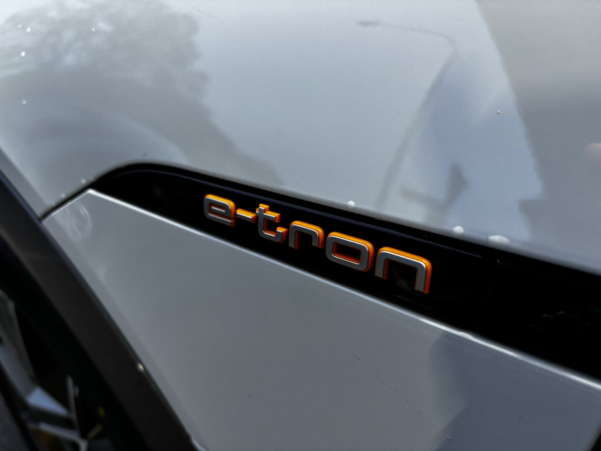 AUDI e-tron 55 quattro-image-7