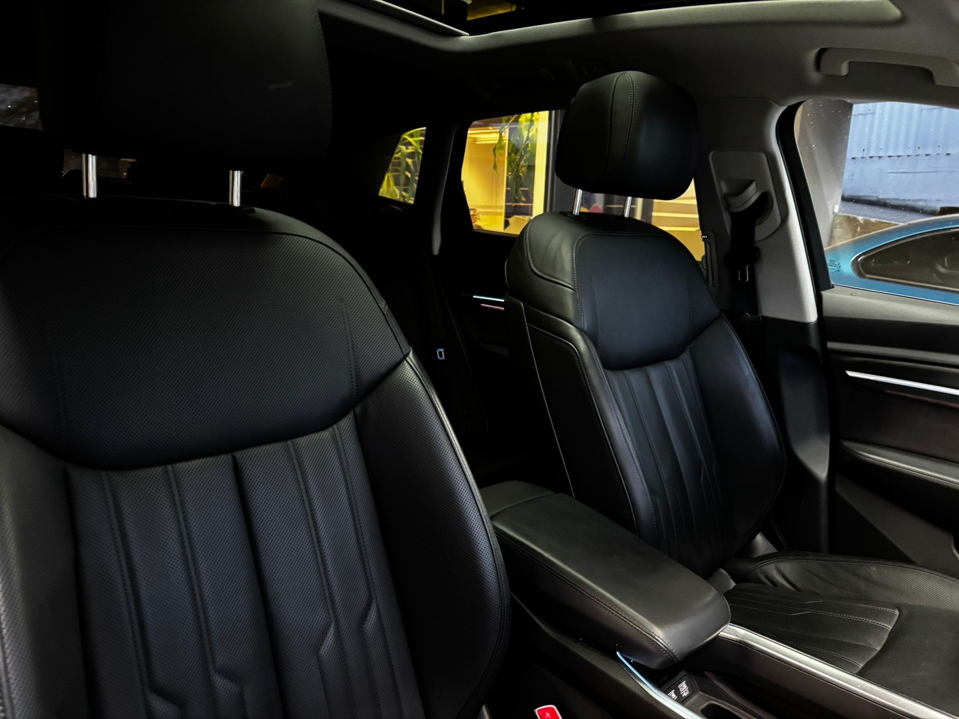 AUDI e-tron 55 quattro-image-16