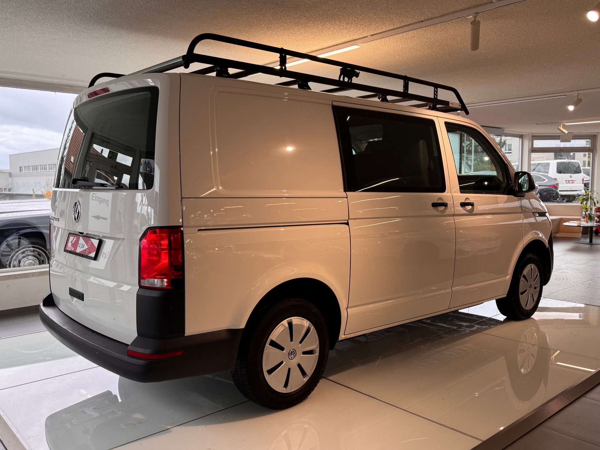 VW T6.1 2.0 TDI Entry-image-10