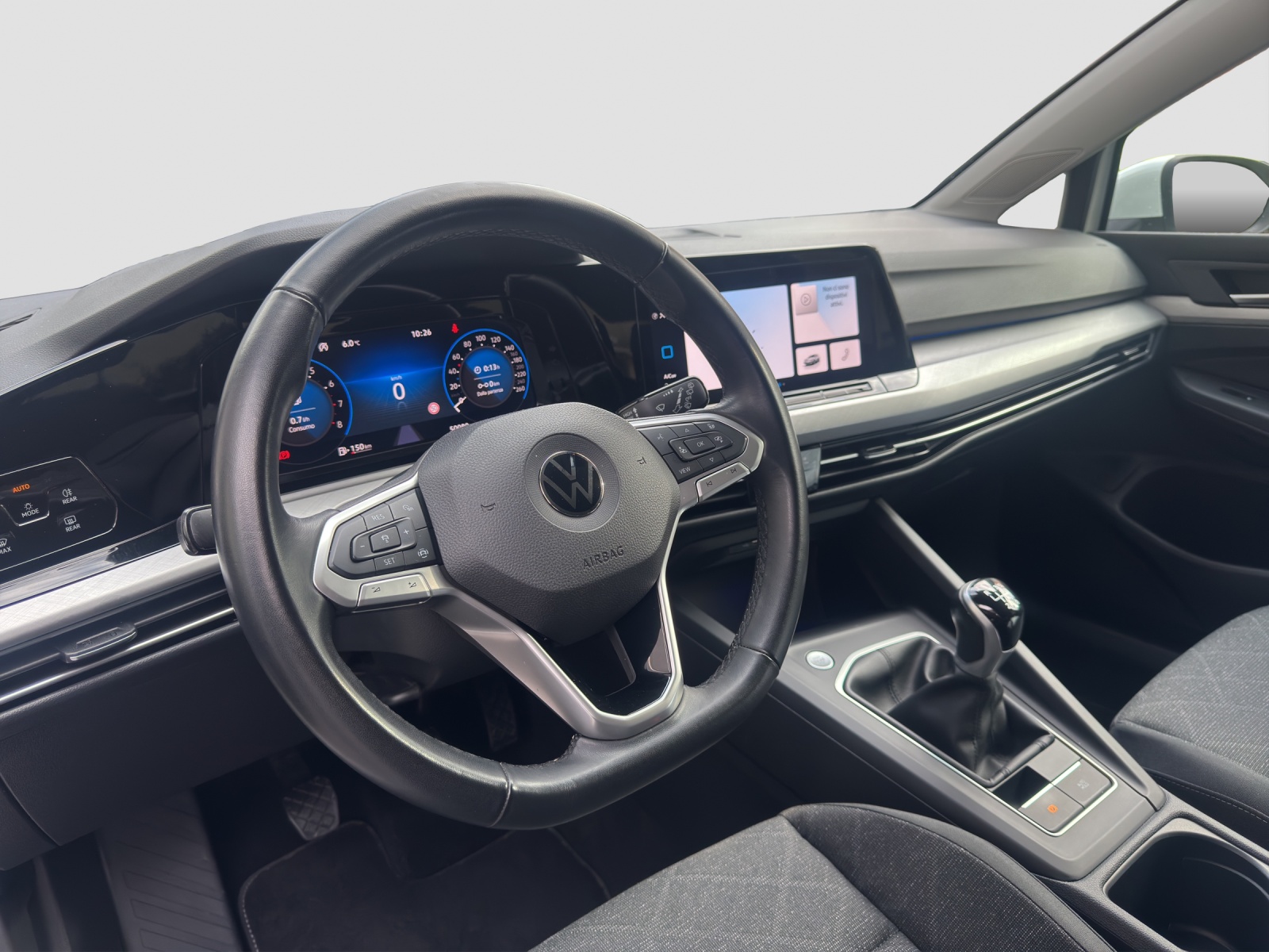 VW Golf 1.0 TSI Life-image-7