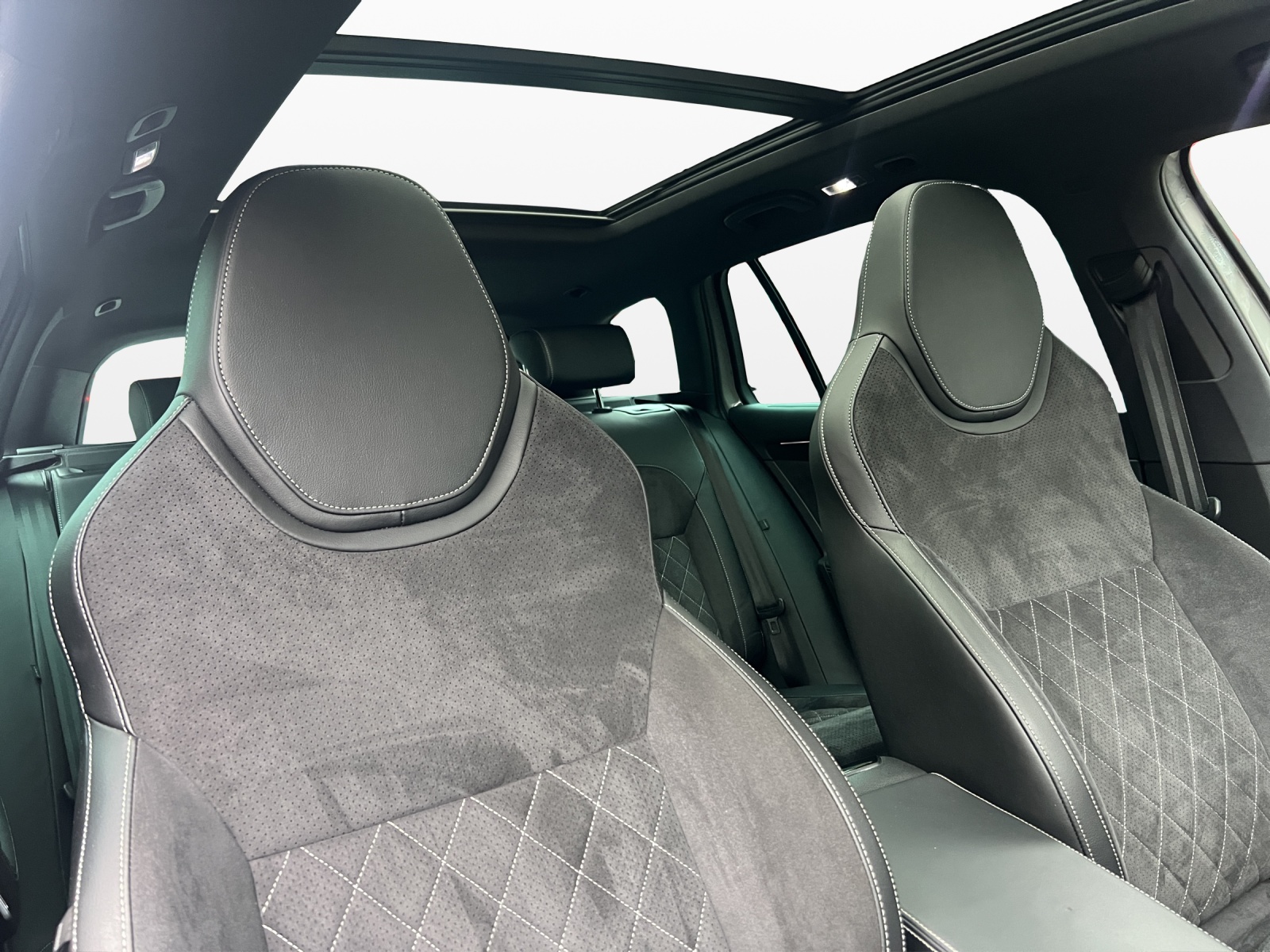 SKODA Superb Combi 2.0 TSI SportLine 4x4 DSG-image-15