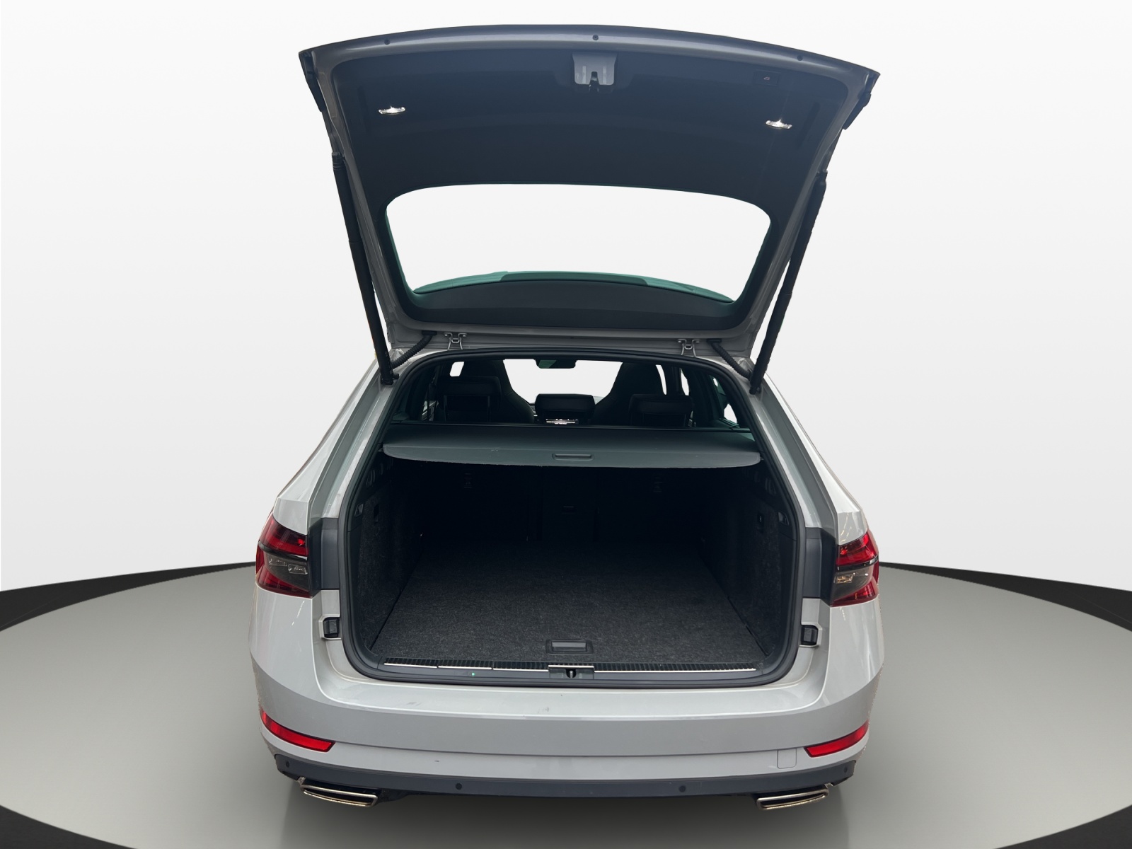 SKODA Superb Combi 2.0 TSI SportLine 4x4 DSG-image-19