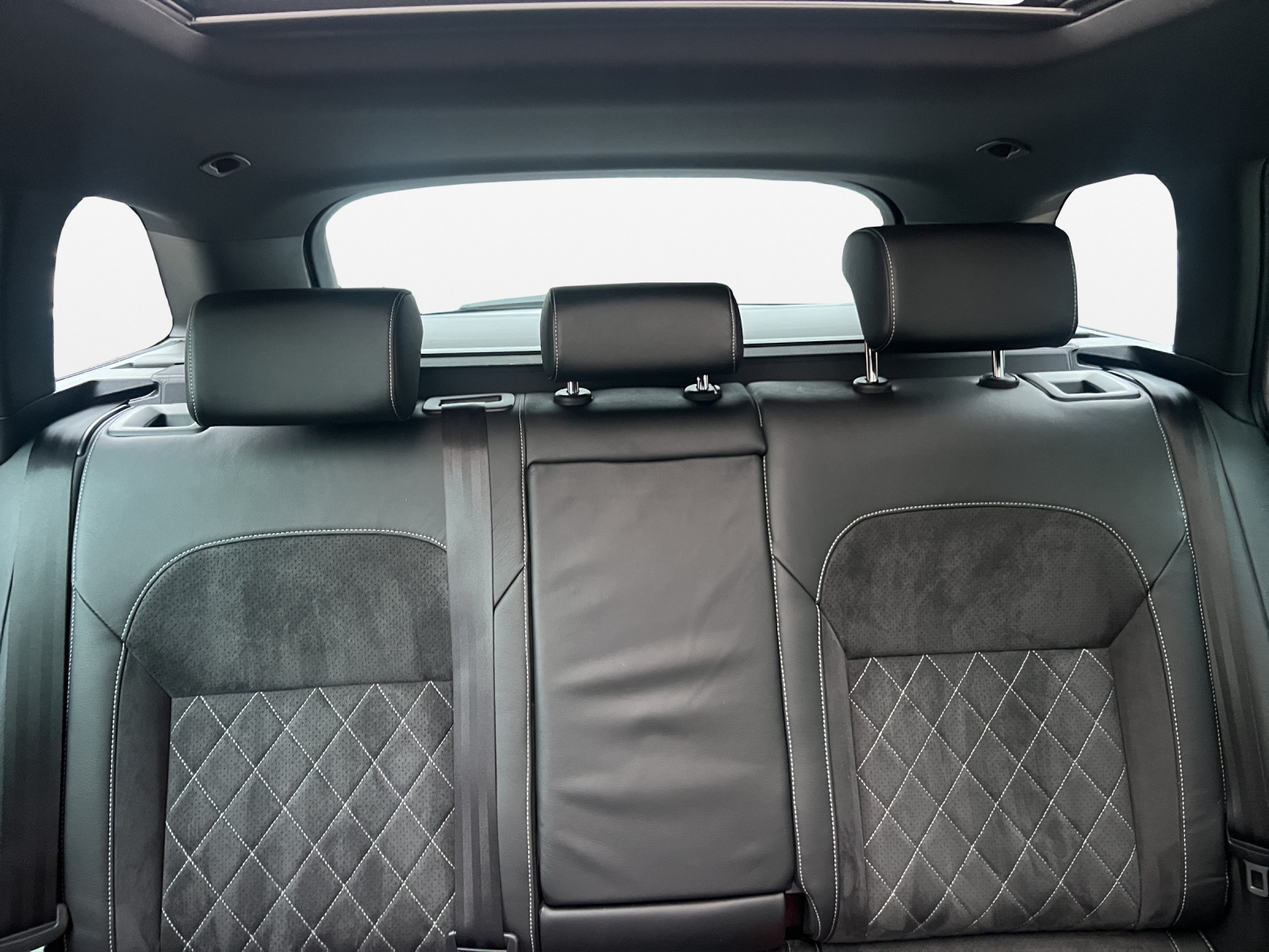 SKODA Superb Combi 2.0 TSI SportLine 4x4 DSG-image-17
