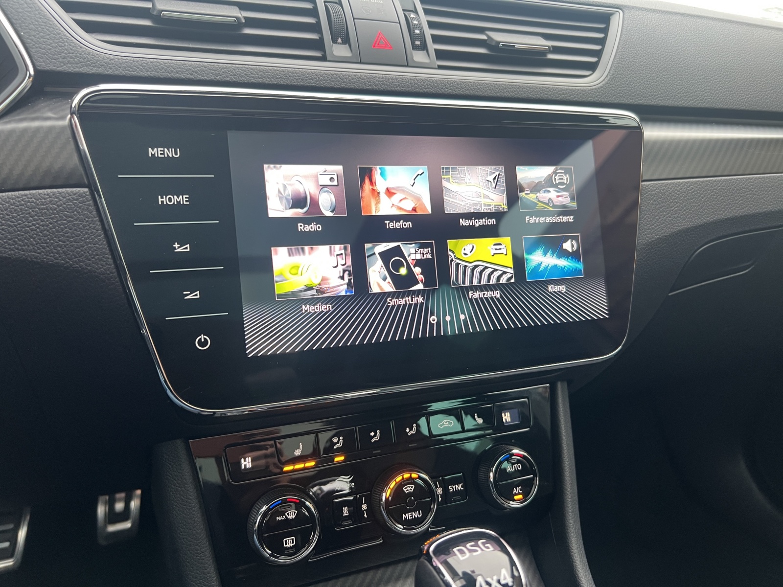 SKODA Superb Combi 2.0 TSI SportLine 4x4 DSG-image-23