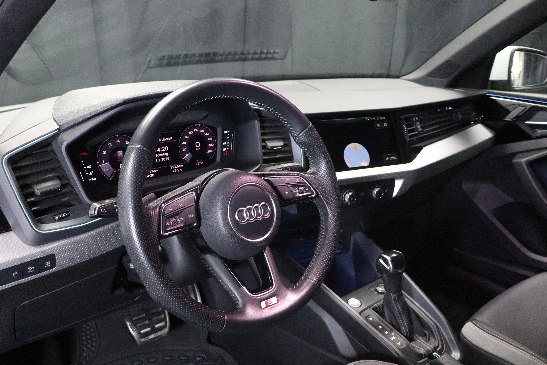 AUDI A1 Sportback 35 TFSI S Line S-tronic-showroom-element-2