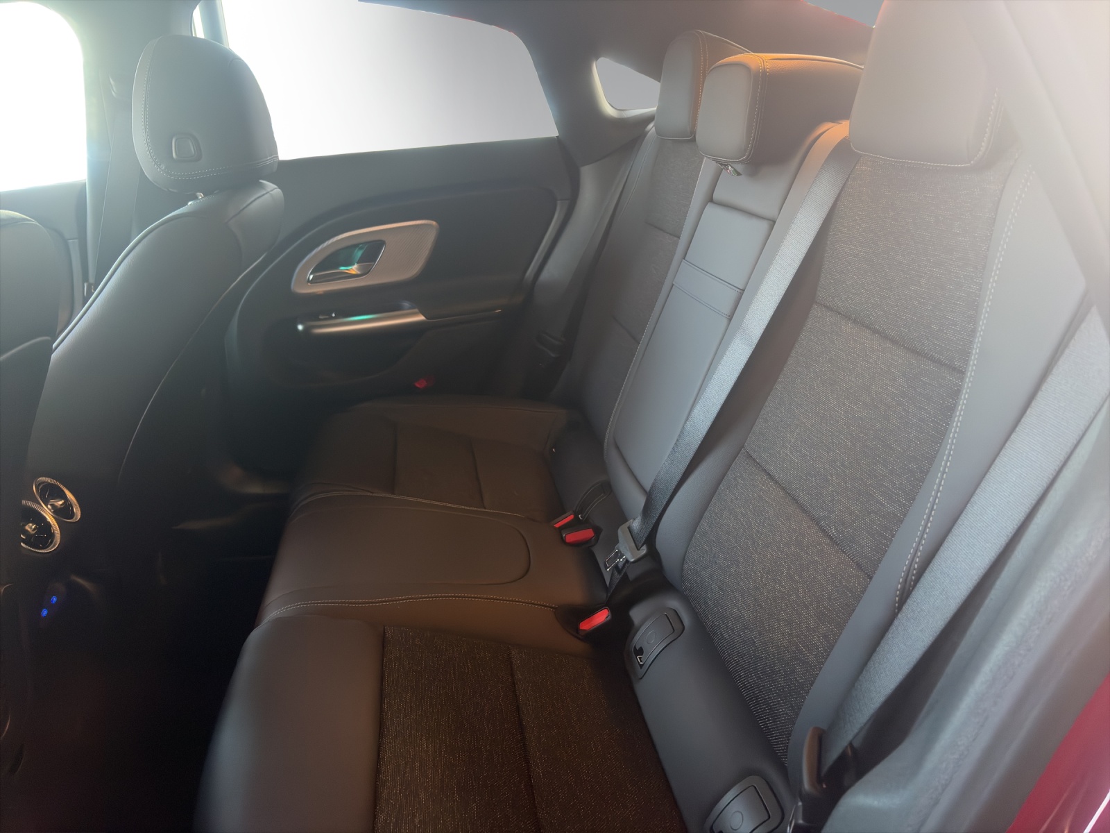 Image MERCEDES-BENZ CLA-200 CLA 200 8G-DCT 4Matic