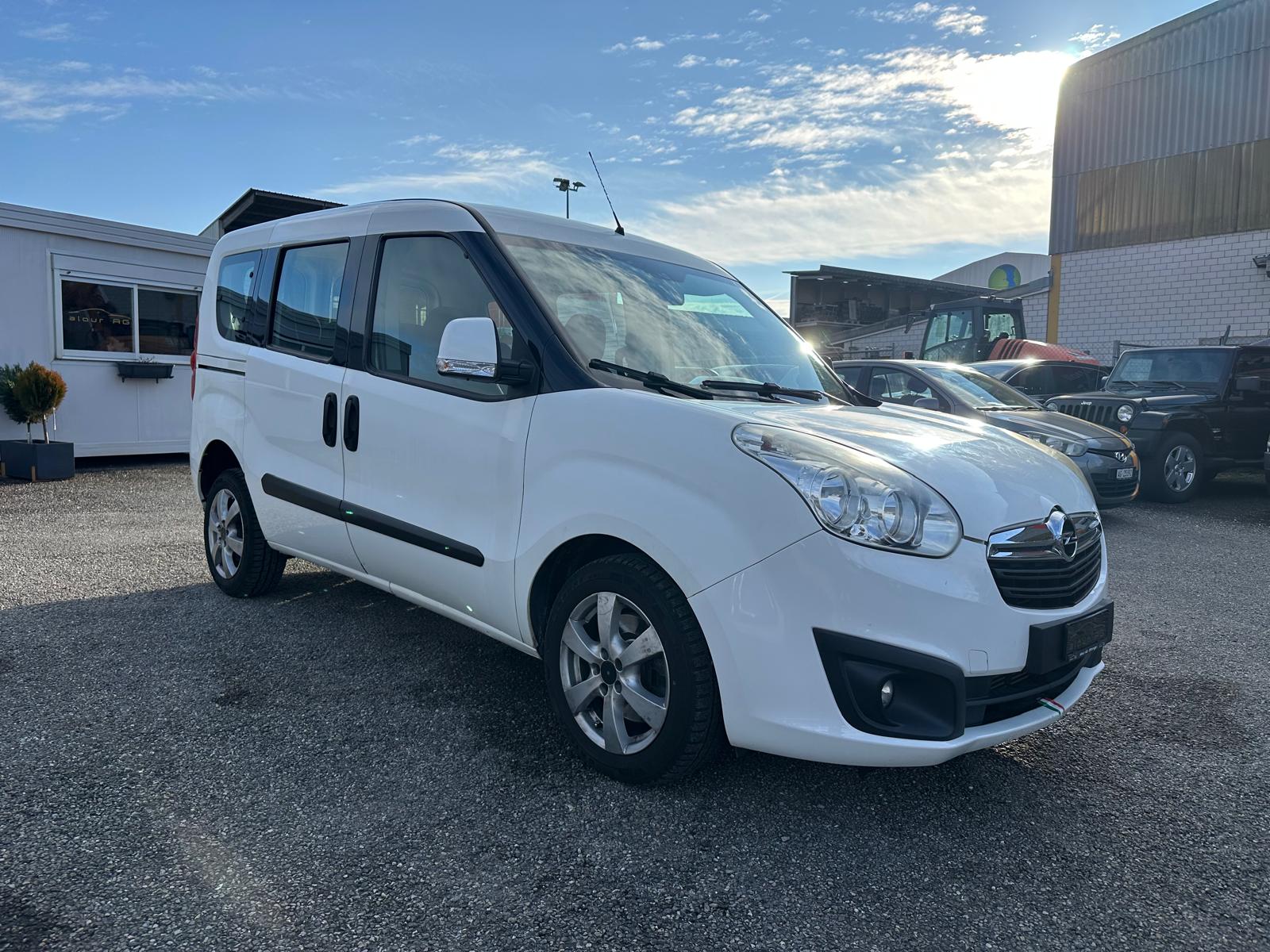 OPEL Combo 1.6 CDTi Enjoy L1H1 Automatic-image-5