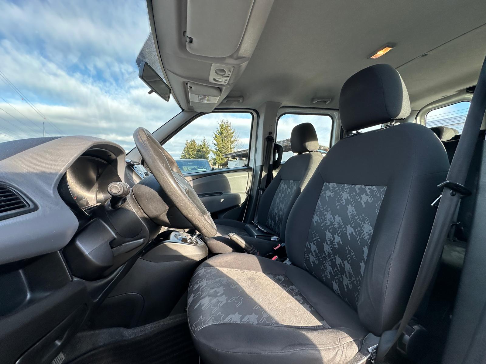 OPEL Combo 1.6 CDTi Enjoy L1H1 Automatic-image-7
