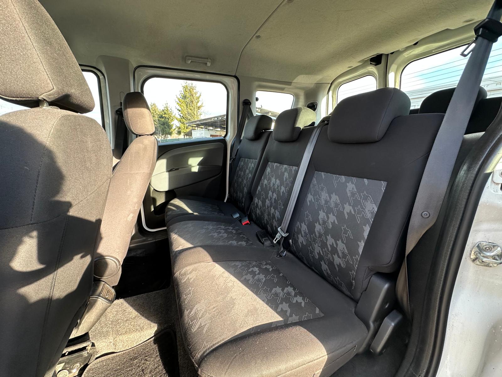 OPEL Combo 1.6 CDTi Enjoy L1H1 Automatic-image-10