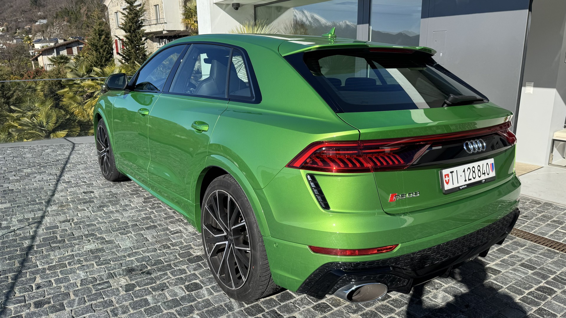 AUDI RSQ8 quattro tiptronic-image-4