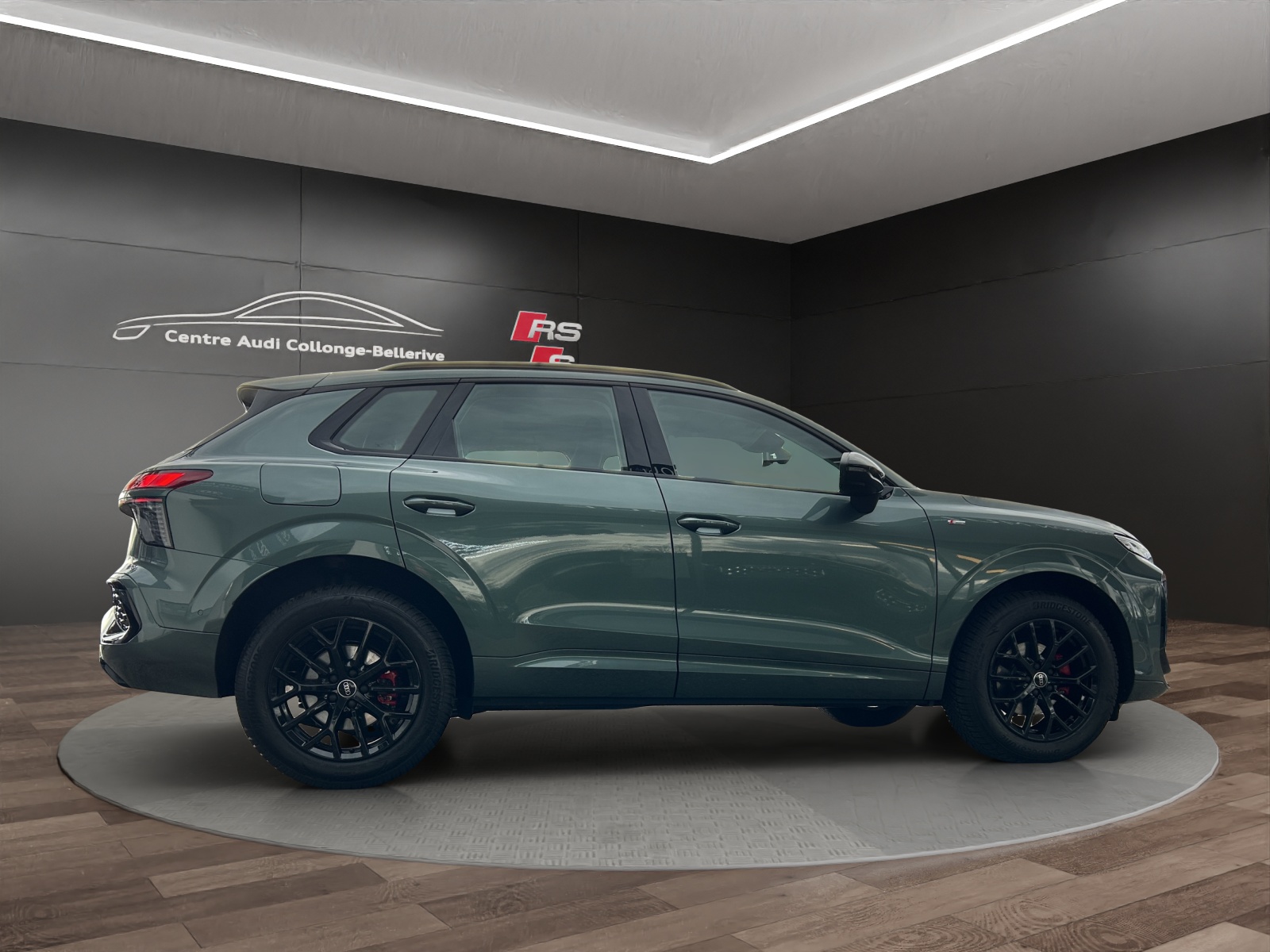 AUDI Q3 SUV 110 kW TFSI S tronic-image-6