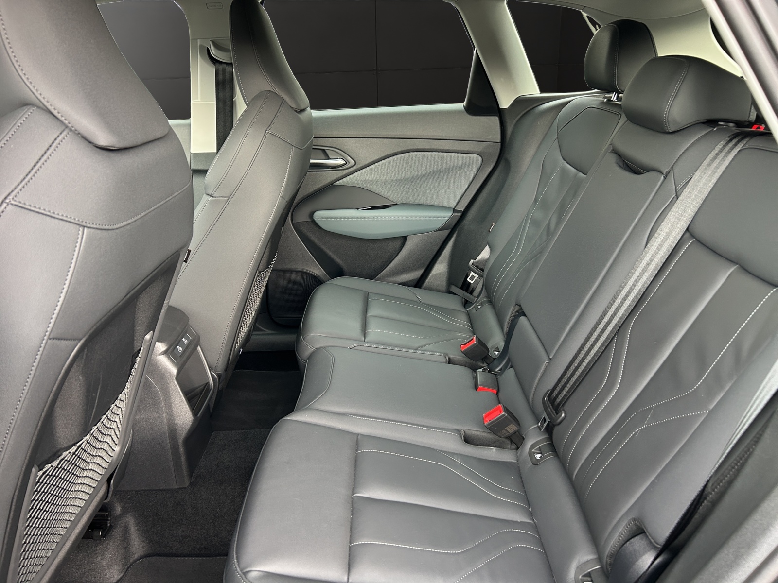 AUDI Q3 SUV 110 kW TFSI S tronic-image-11