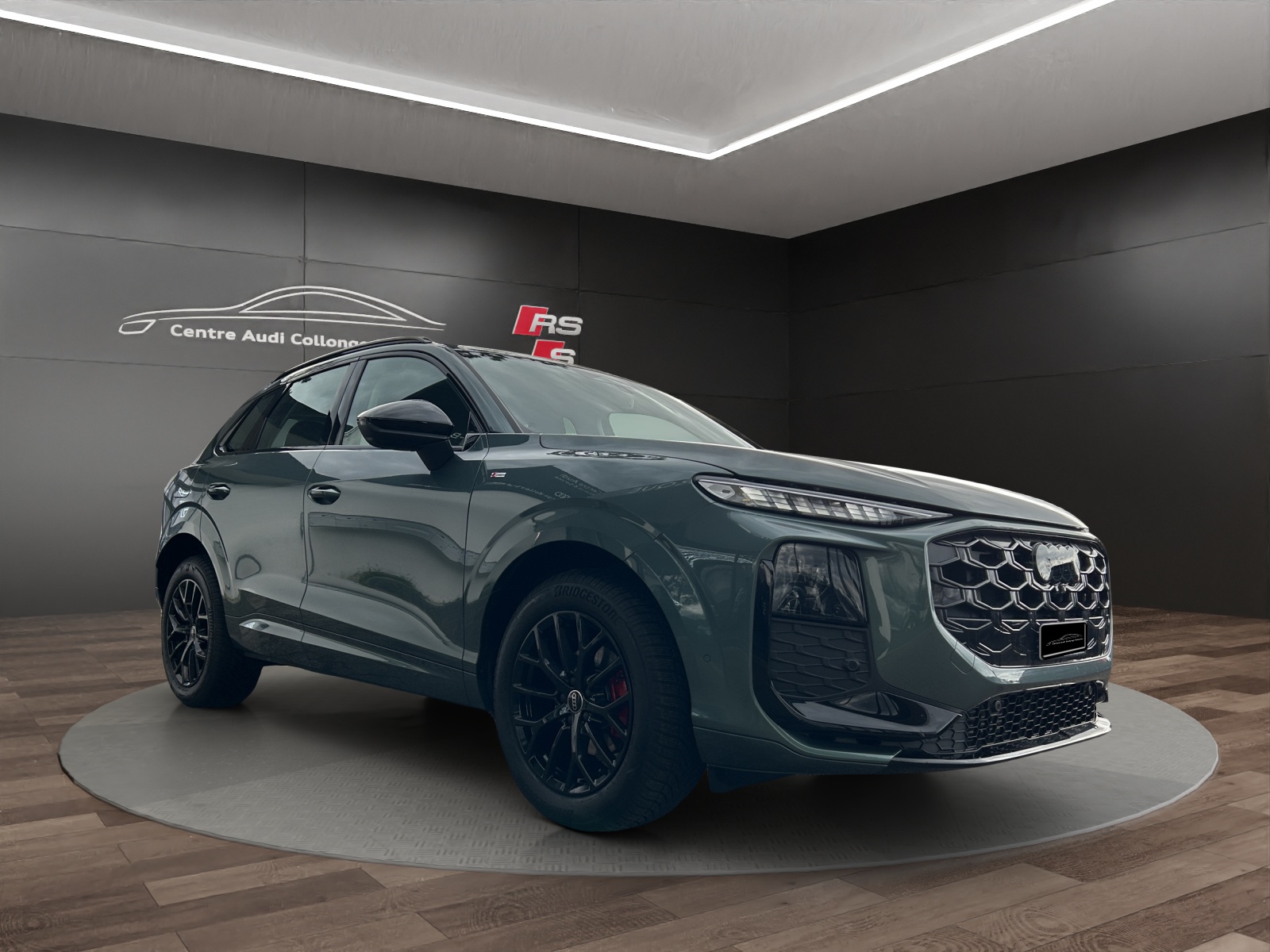 AUDI Q3 SUV 110 kW TFSI S tronic-image-7