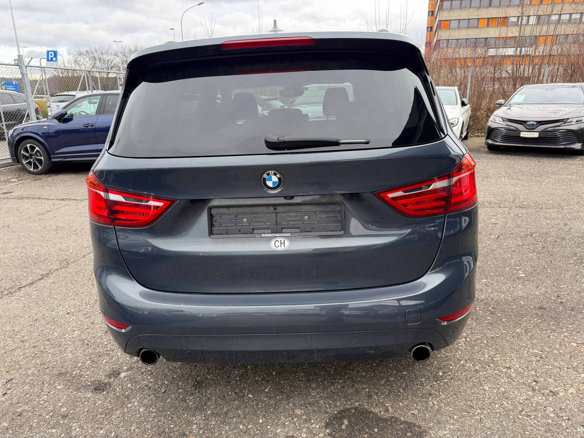 BMW 220d xDrive Gran Tourer Luxury Line Steptronic-image-4