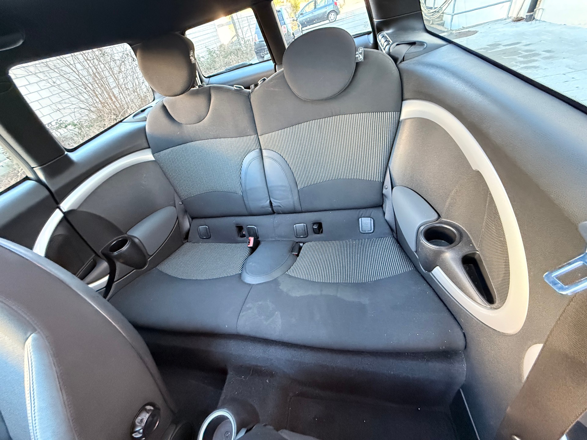 MINI Clubman Cooper John Cooper Works-image-11