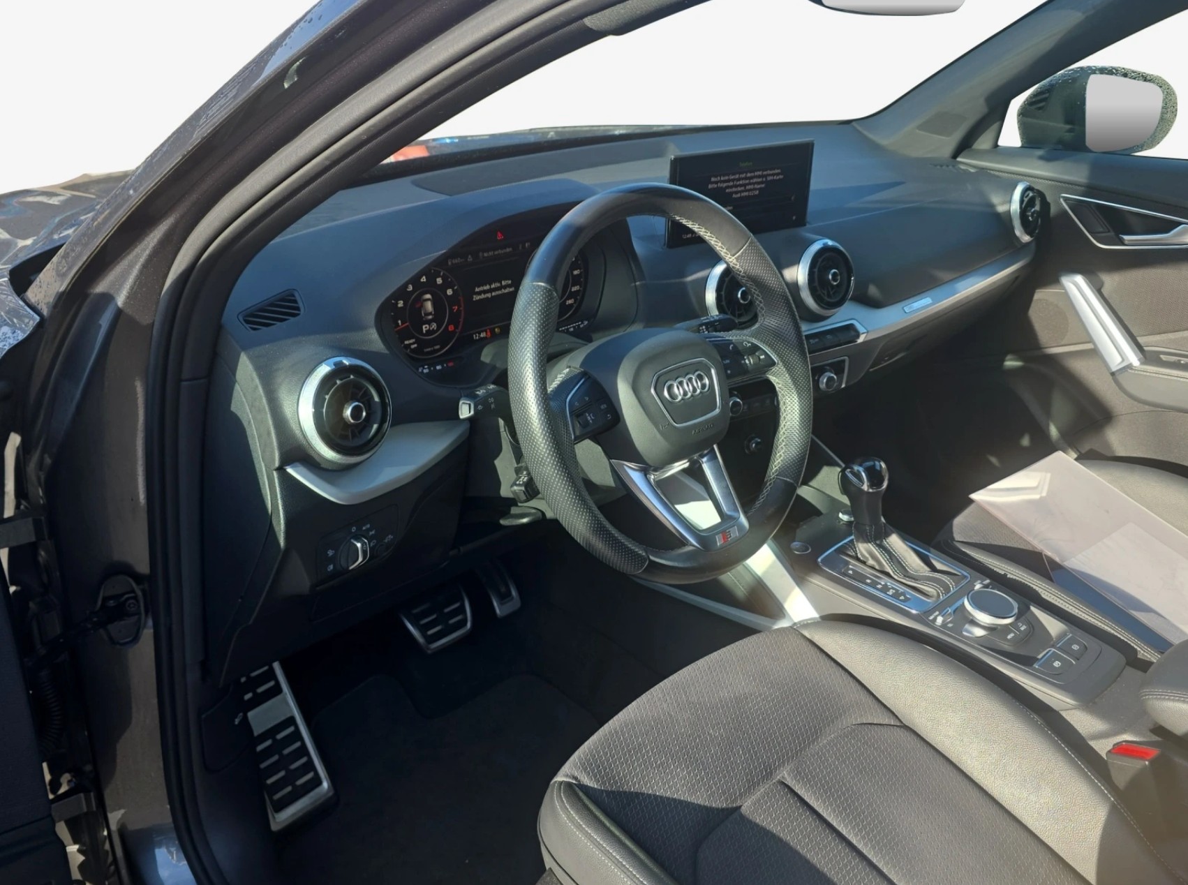 AUDI 35 TFSI S tronic S line-image-10
