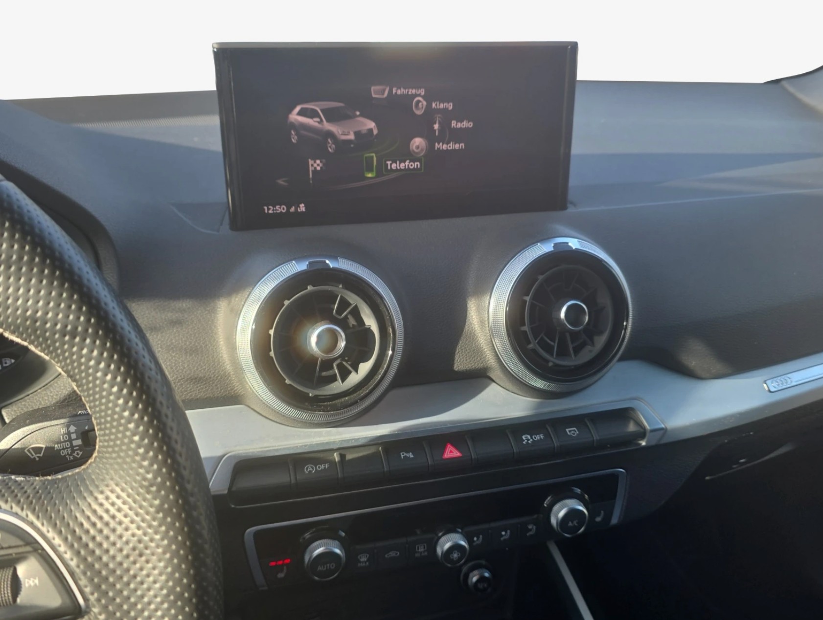 AUDI 35 TFSI S tronic S line-image-12