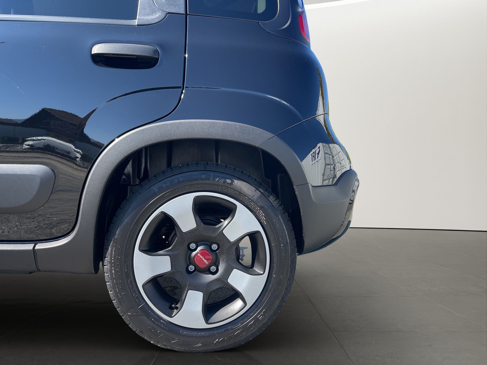 FIAT Panda 1.0 Hybrid Cross-image-16