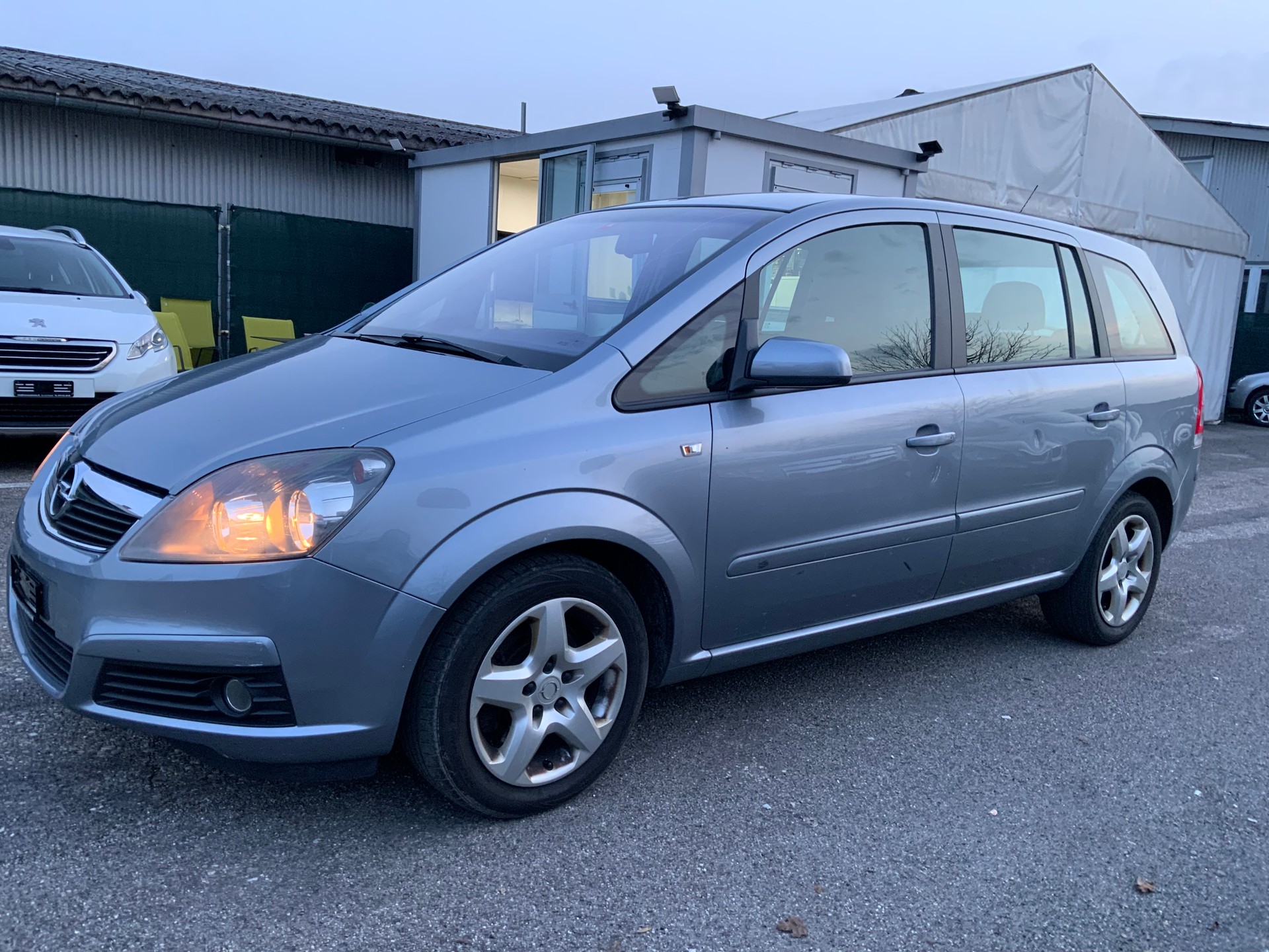 OPEL Zafira 1.9 CDTI Sport-image-1