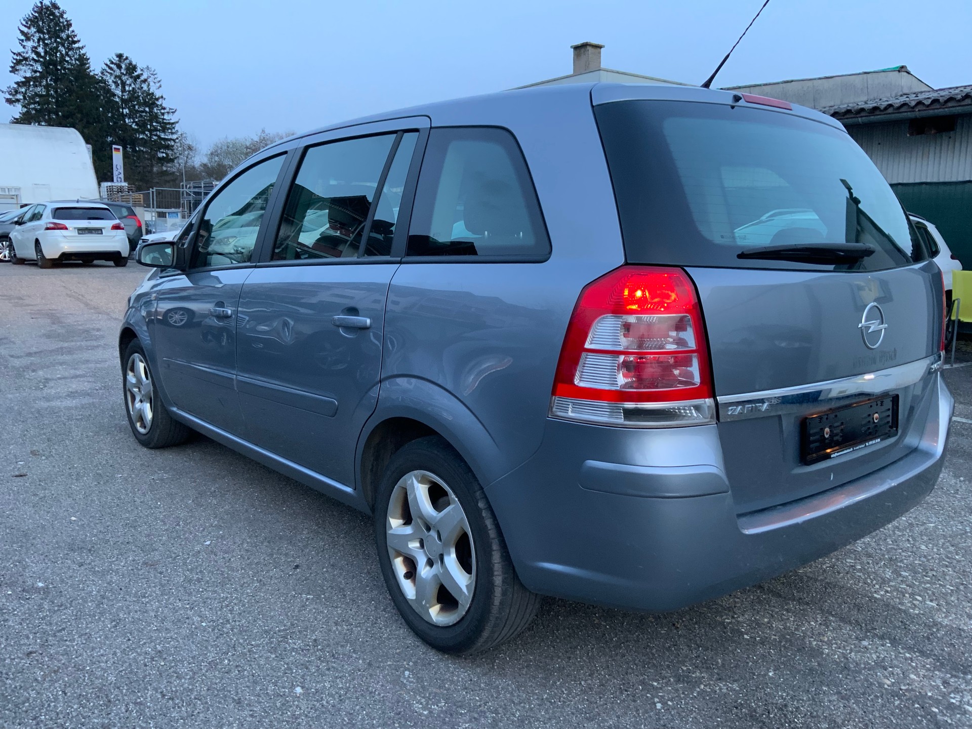 OPEL Zafira 1.9 CDTI Sport-image-4