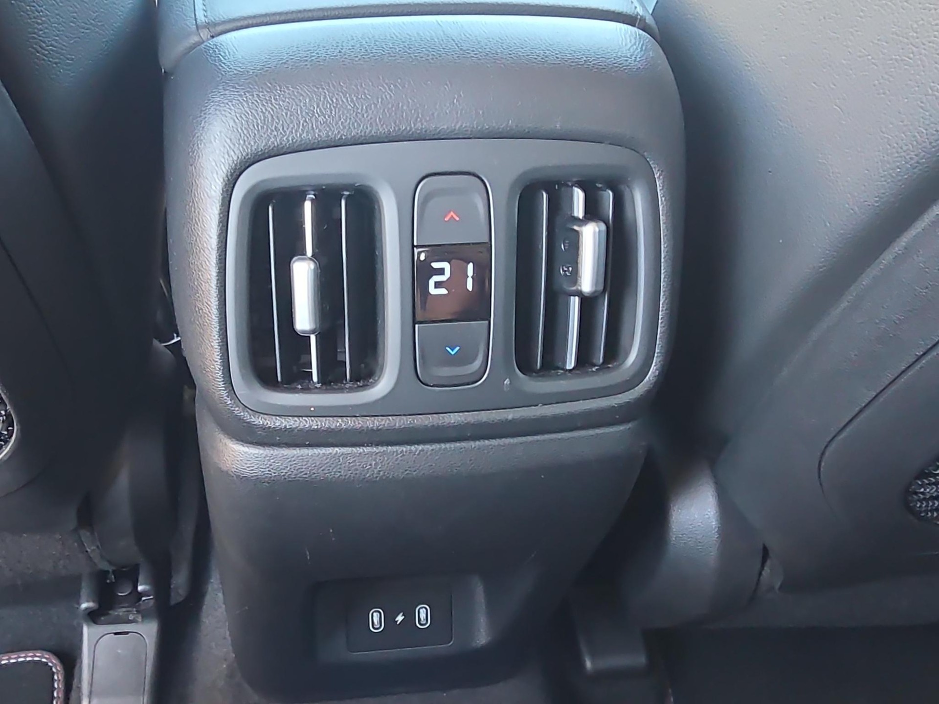 HYUNDAI Tucson 1.6 T-GDi HEV Vertex 4WD-image-17