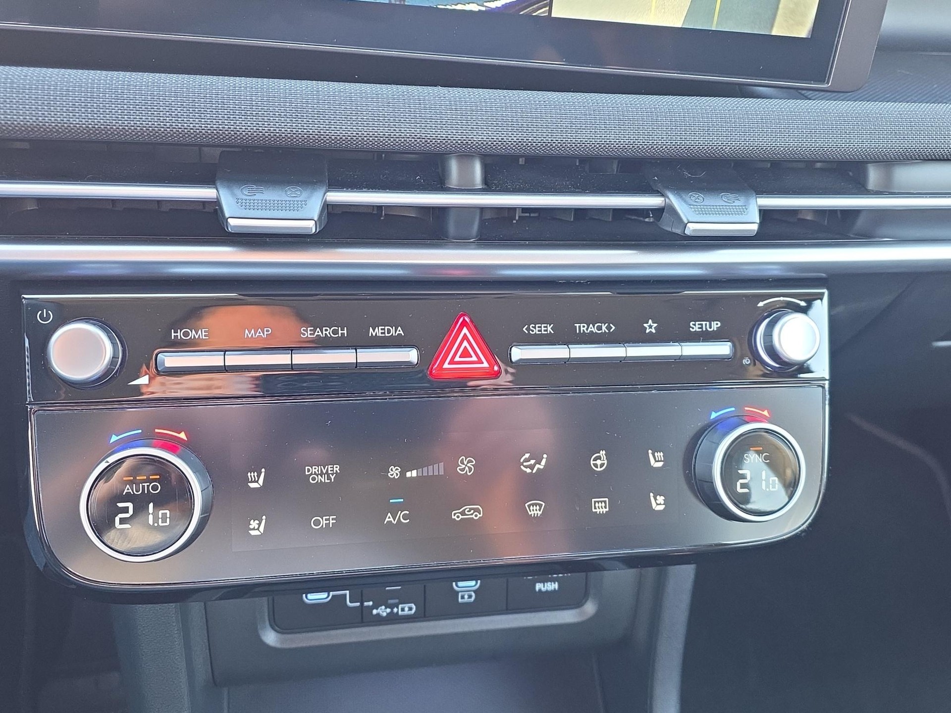HYUNDAI Tucson 1.6 T-GDi HEV Vertex 4WD-image-13