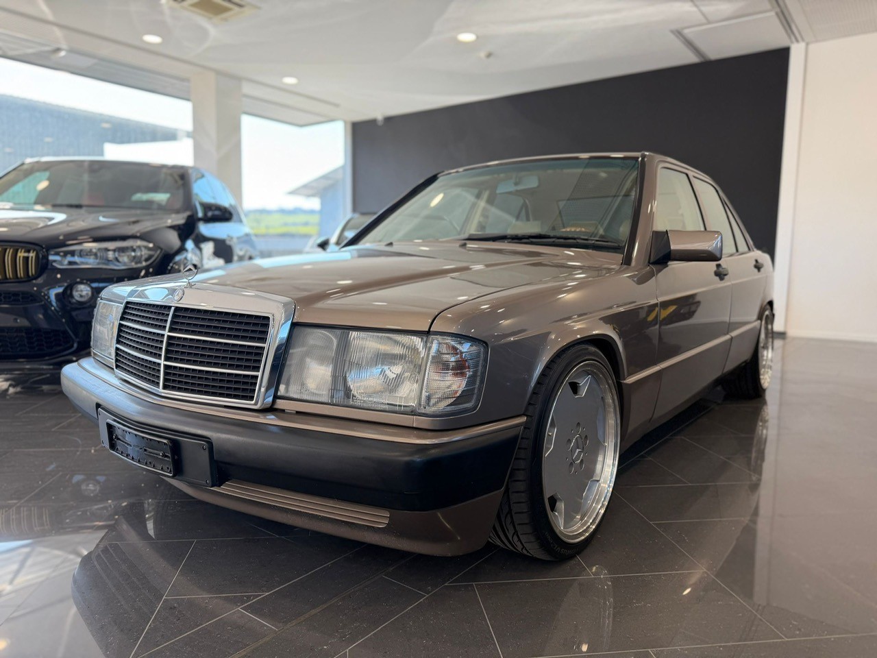 MERCEDES-BENZ 190 E 2.0