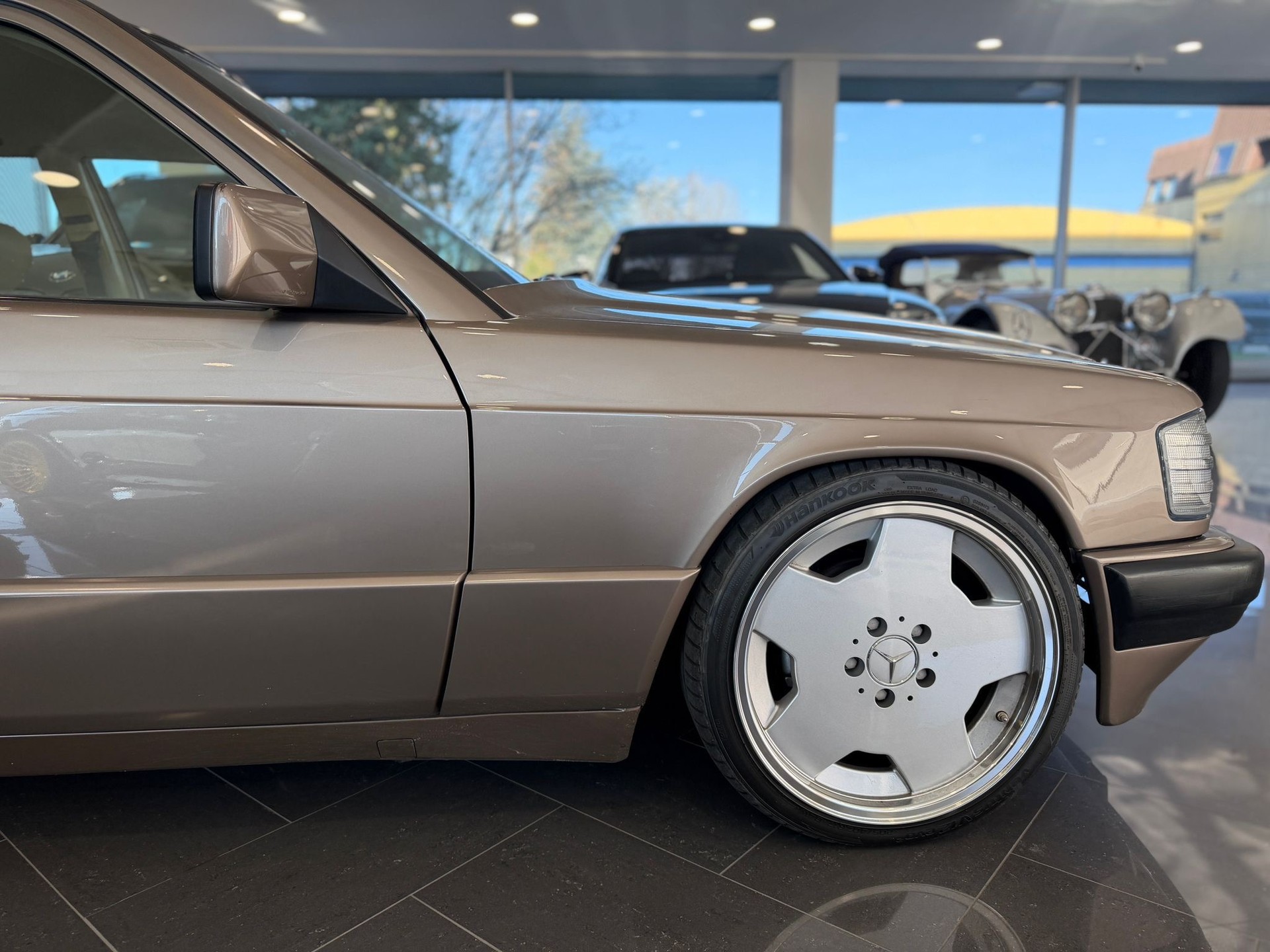 MERCEDES-BENZ 190 E 2.0-image-5