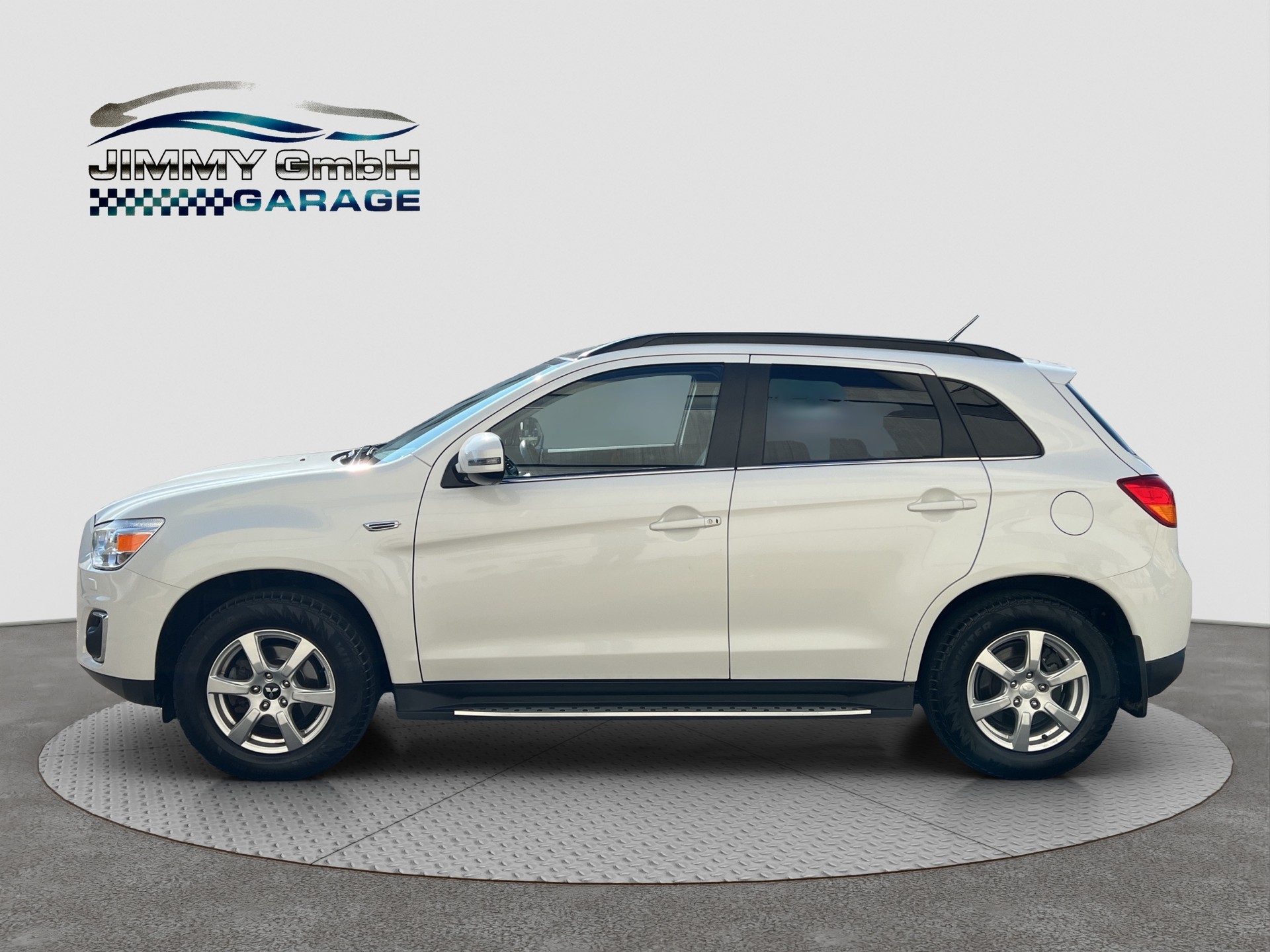 MITSUBISHI ASX 2.2 DID Navigator 4WD Automatic-image-2