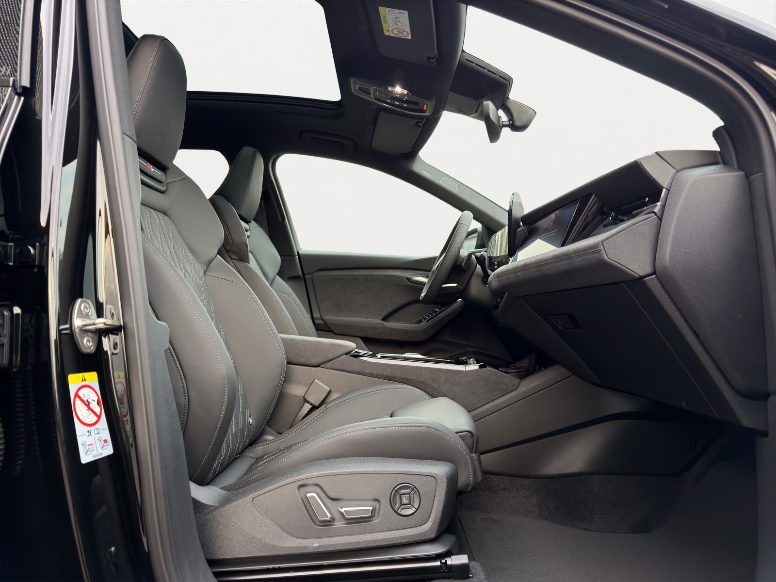 AUDI Q6 SUV e-tron quattro 428PS-image-6