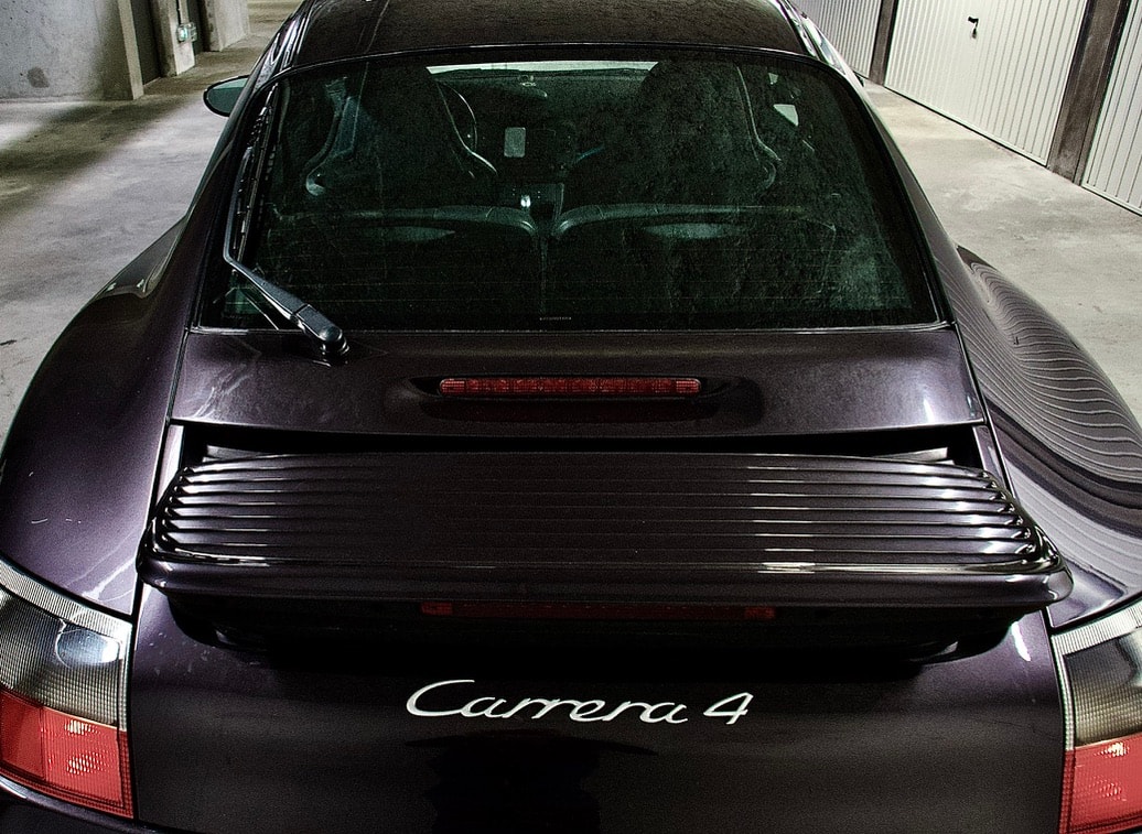 PORSCHE 911 Carrera 4-image-0
